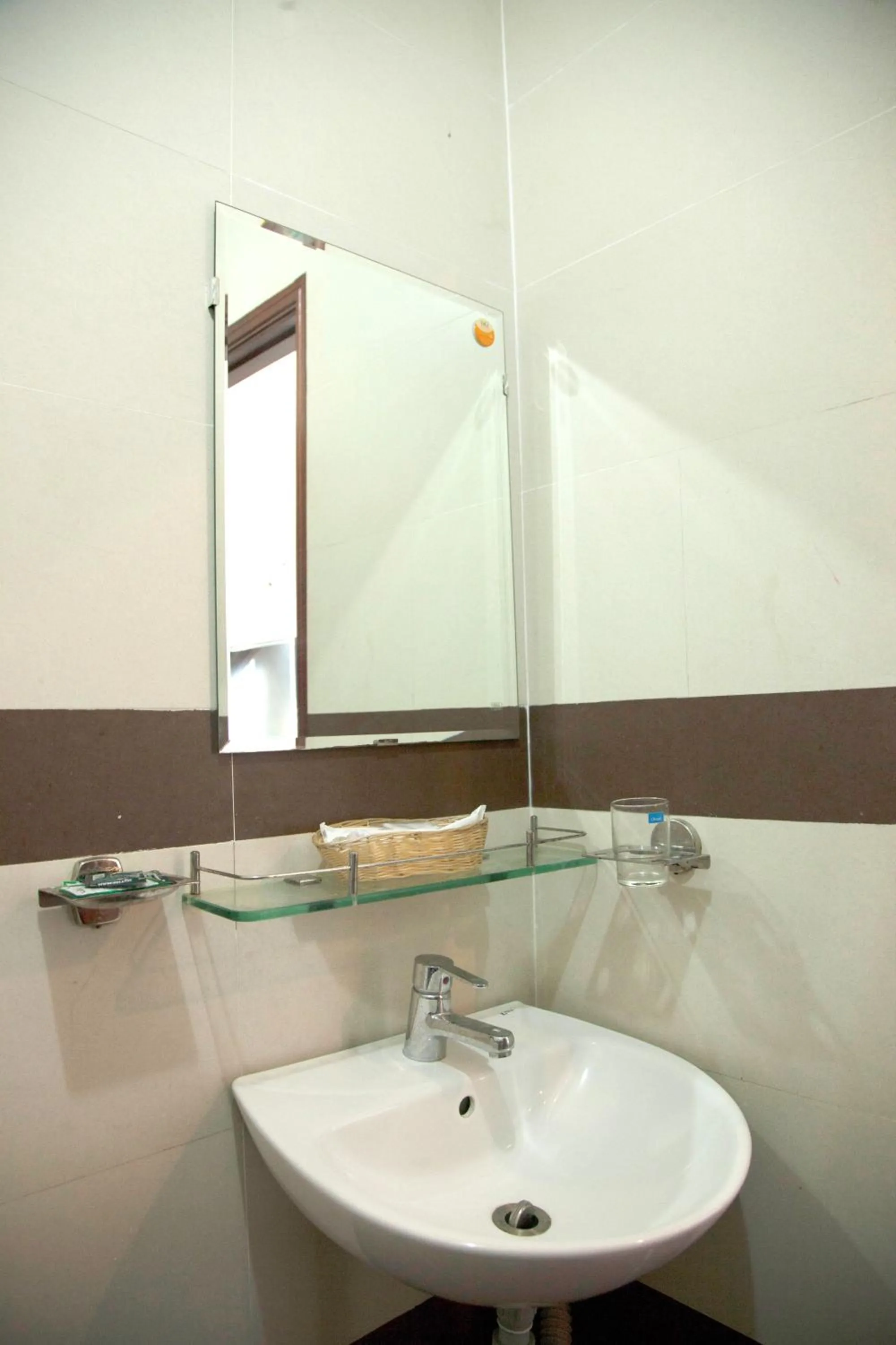 Bathroom in Hoang Thuy Sinh Hotel