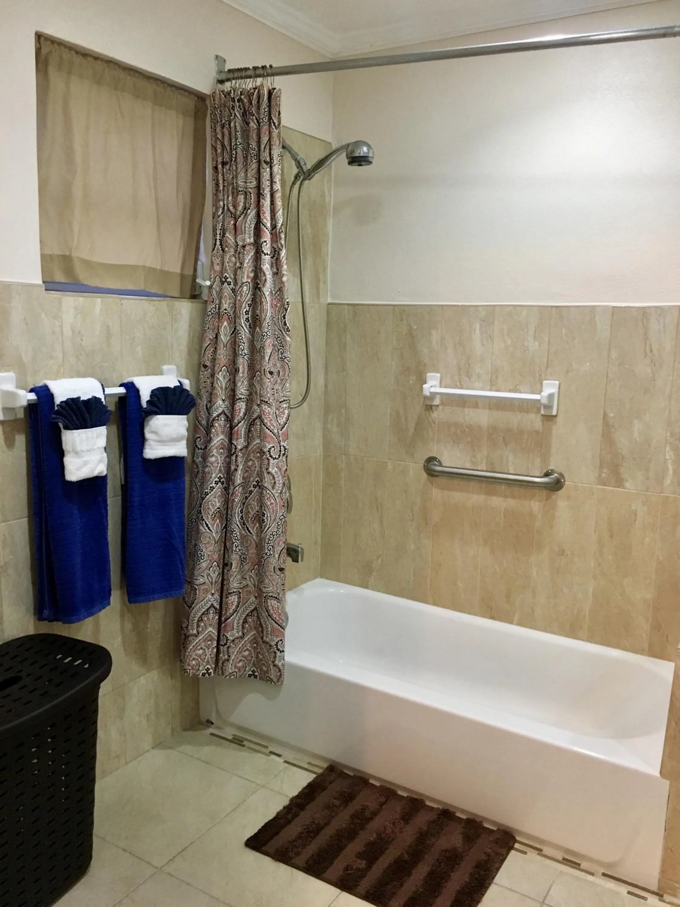 Bathroom in Dawson’s Hideaway