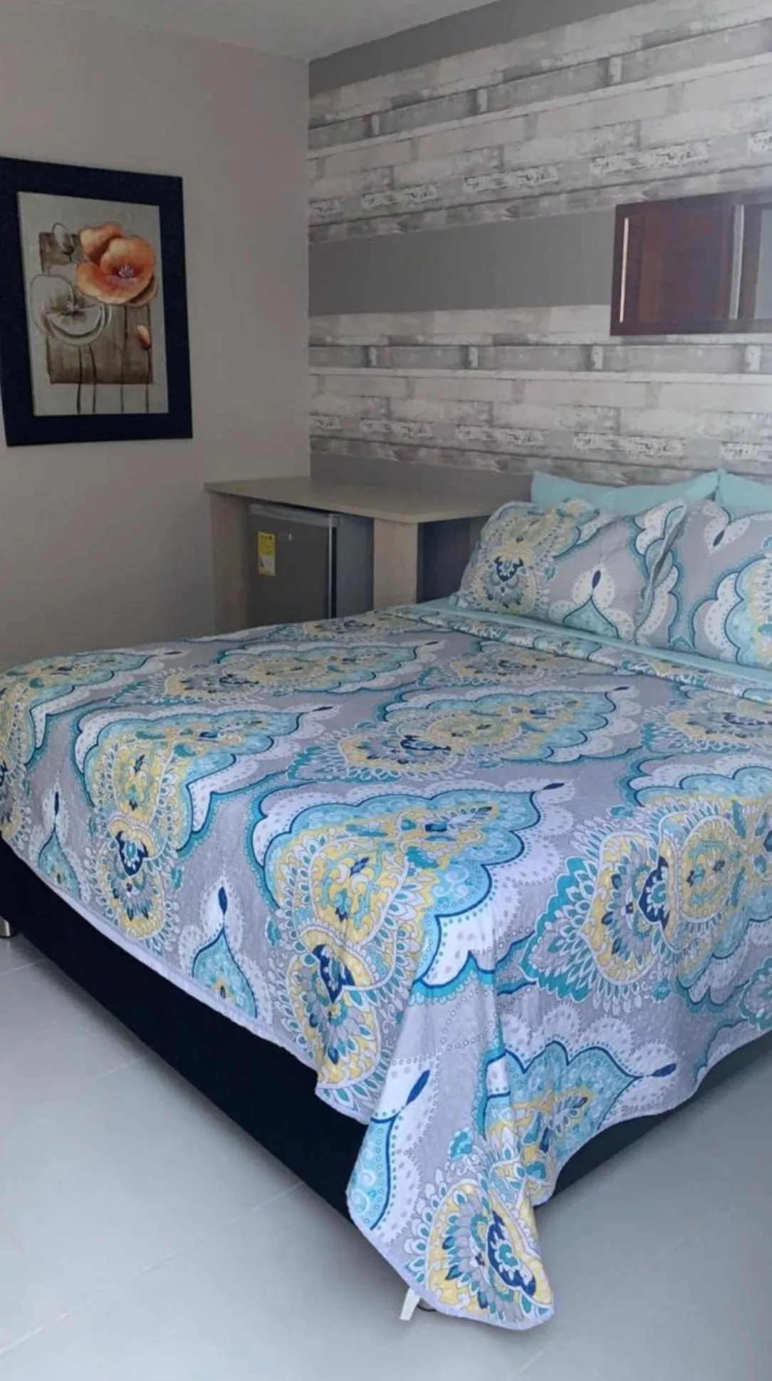 ADYAM B & B