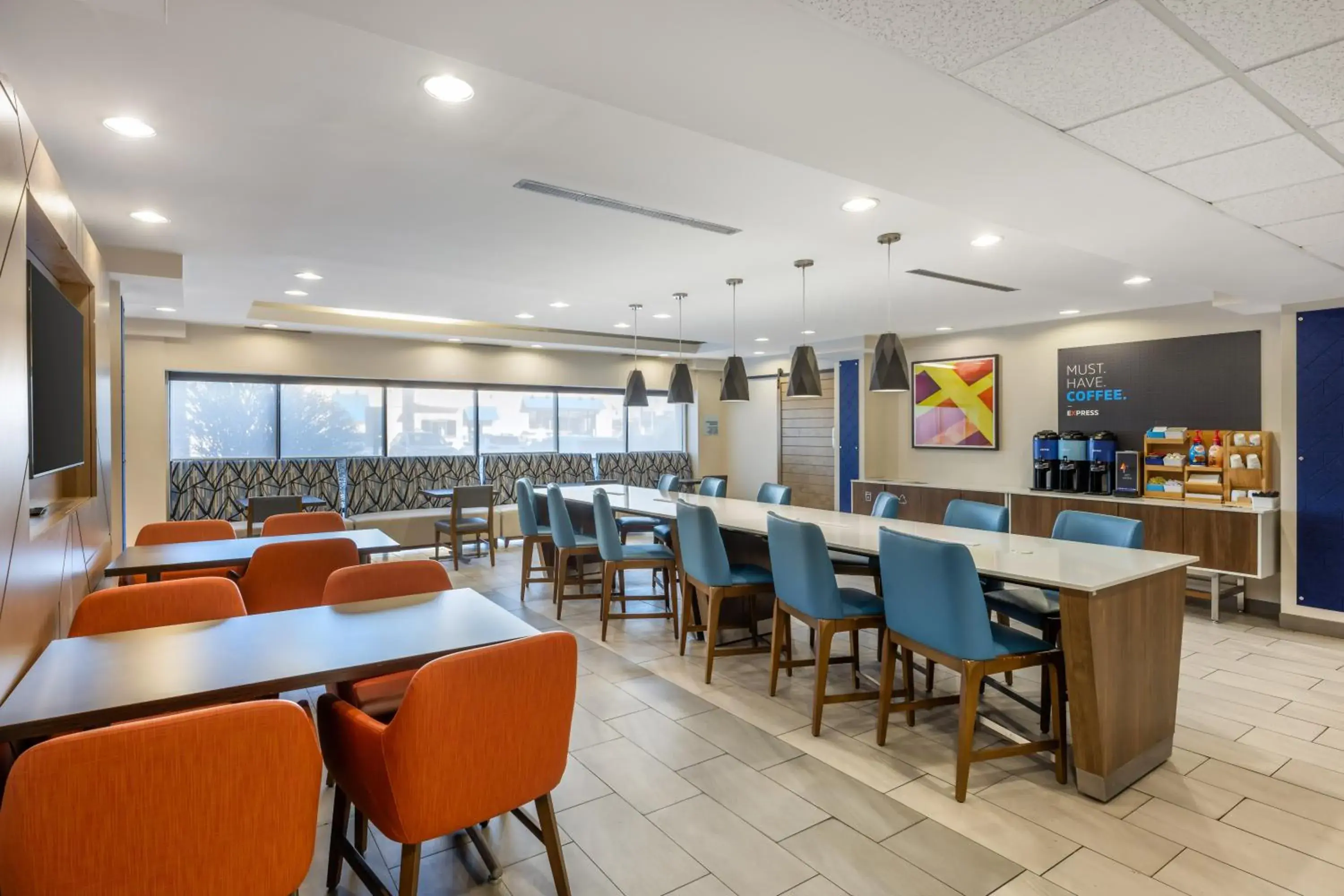Lobby or reception in Holiday Inn Express Crestwood by IHG Lobby or reception in Holiday Inn Express Crestwood by IHG