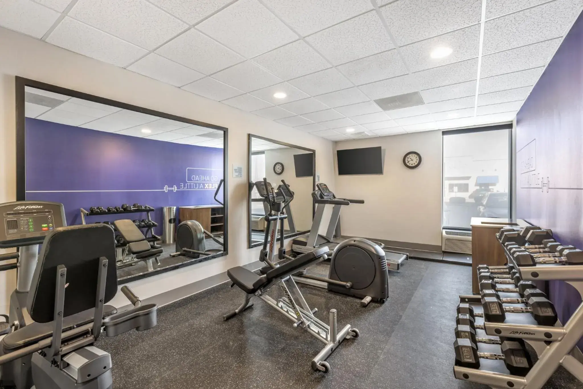 Fitness centre/facilities in Holiday Inn Express Crestwood by IHG Fitness centre/facilities in Holiday Inn Express Crestwood by IHG