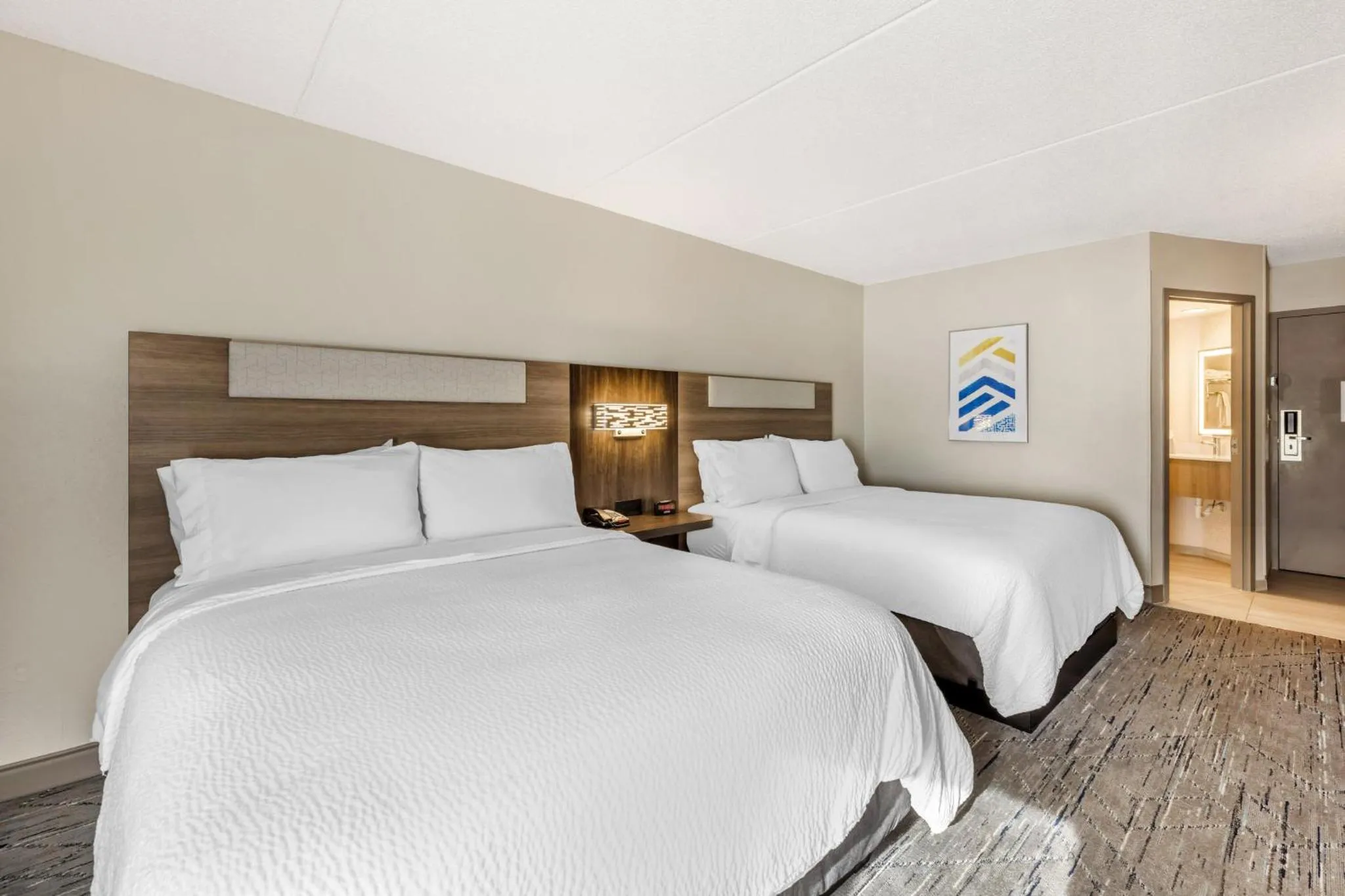 Photo of the whole room, Bed in Holiday Inn Express Crestwood by IHG