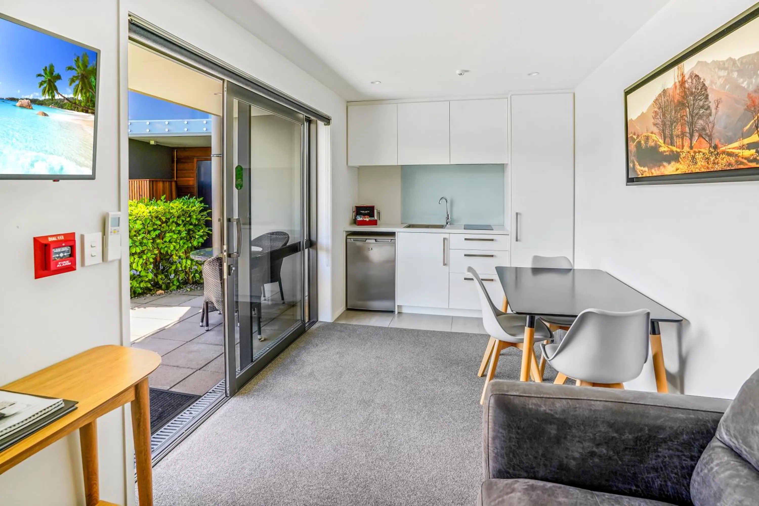 TV and multimedia in Central Park Apartments