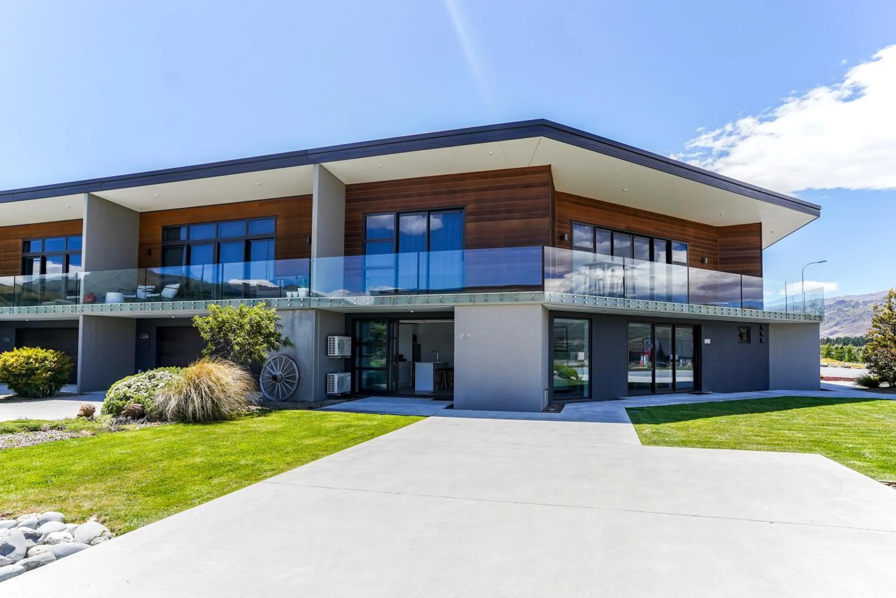 View (from property/room) in Central Park Apartments