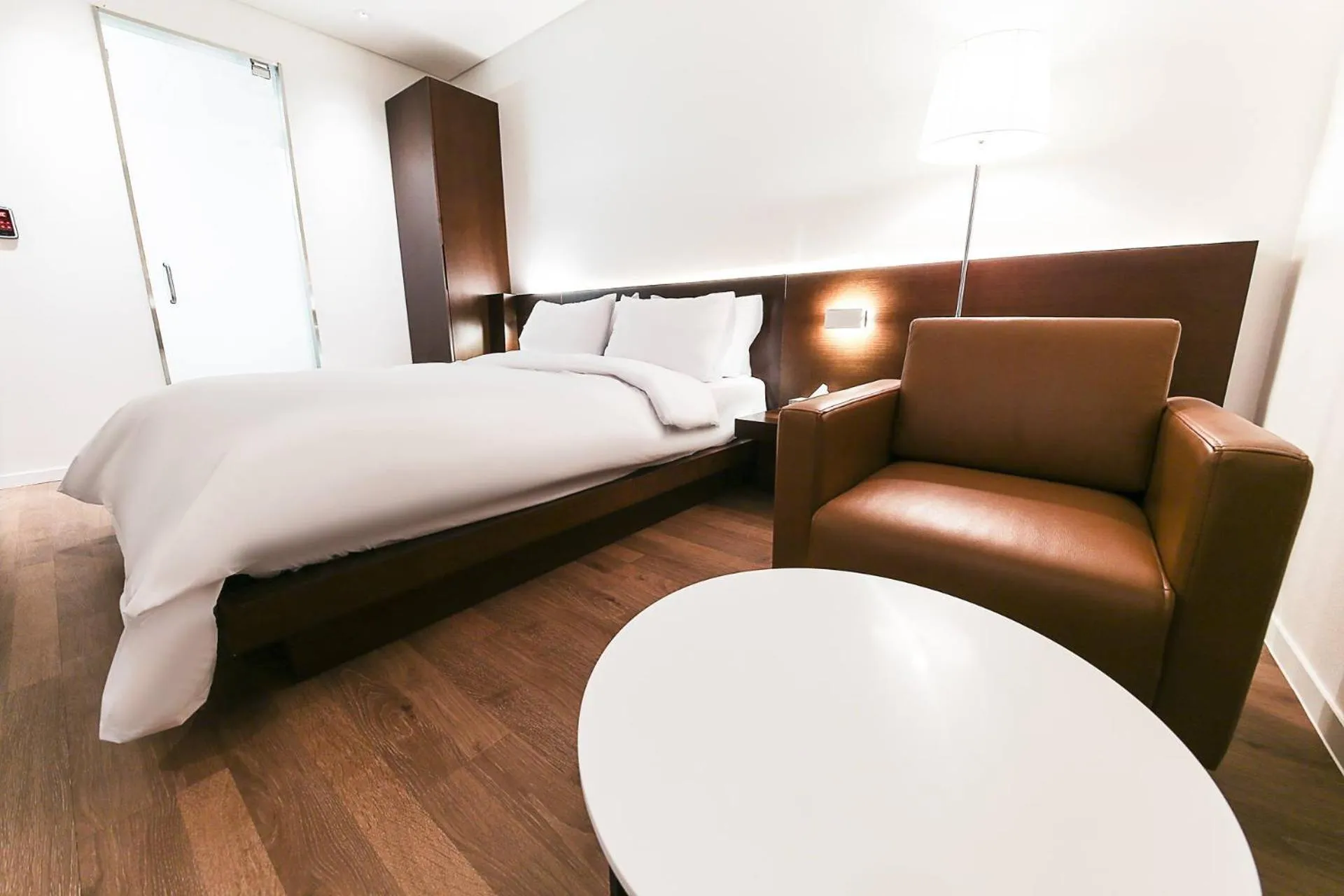 Bed in Golden River Hotel