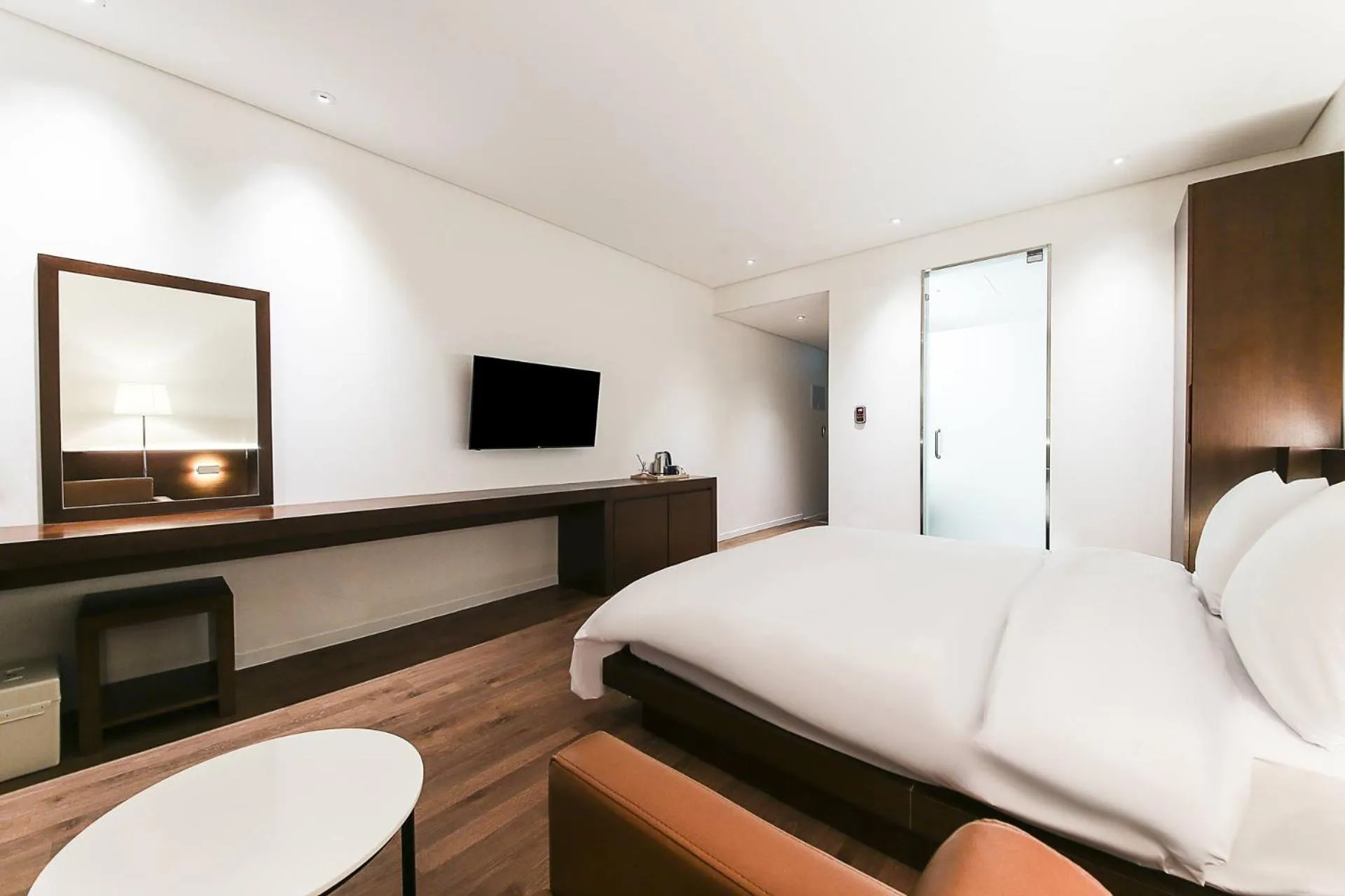 Bed in Golden River Hotel