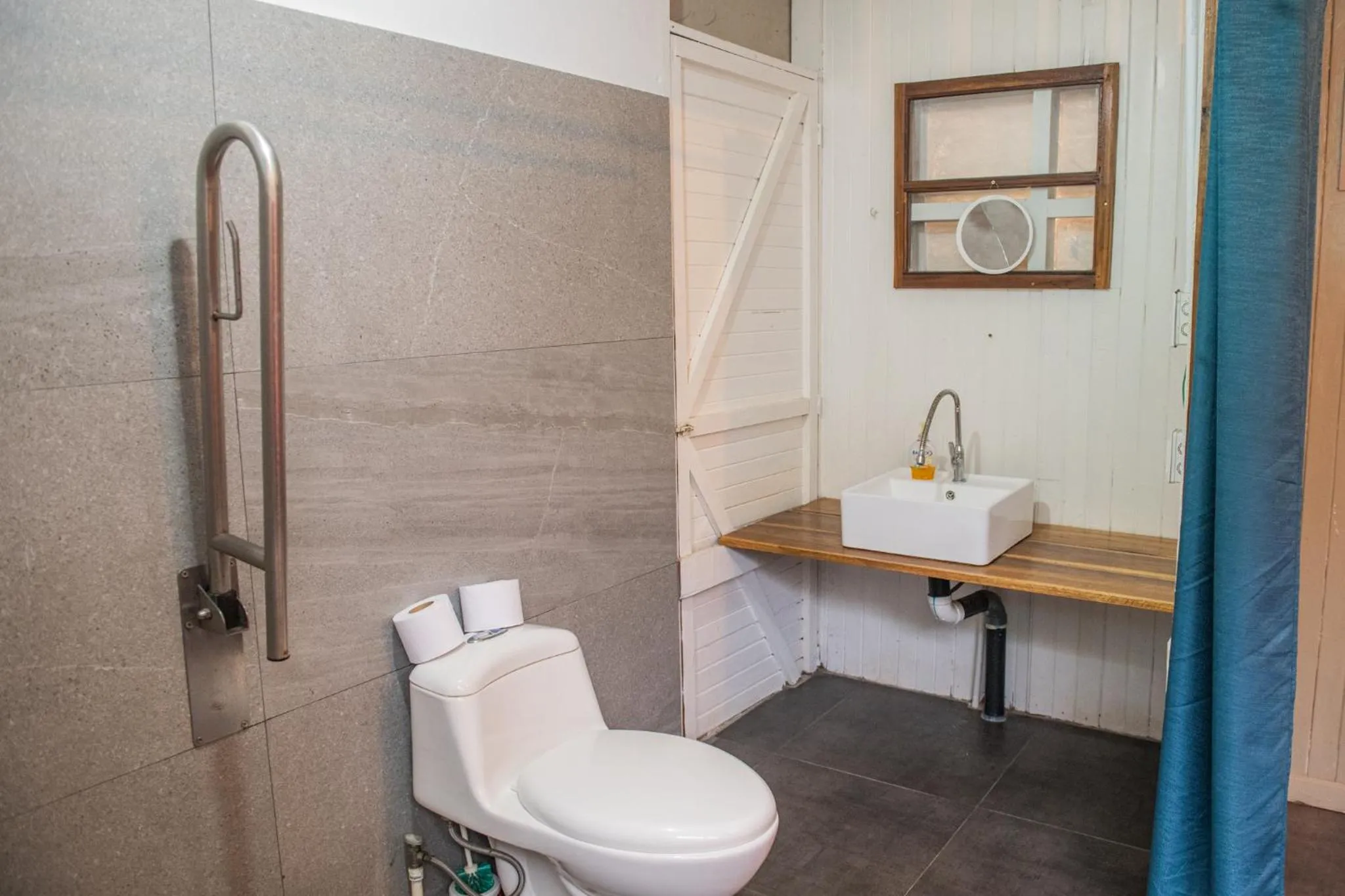 Shower in Roots Family