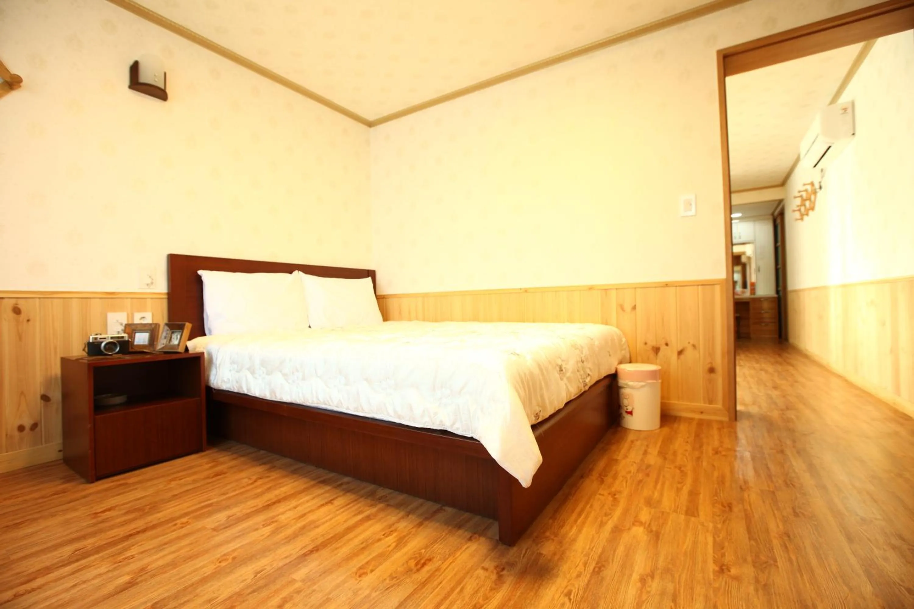 Bed in Jungmun Haesung Parktel