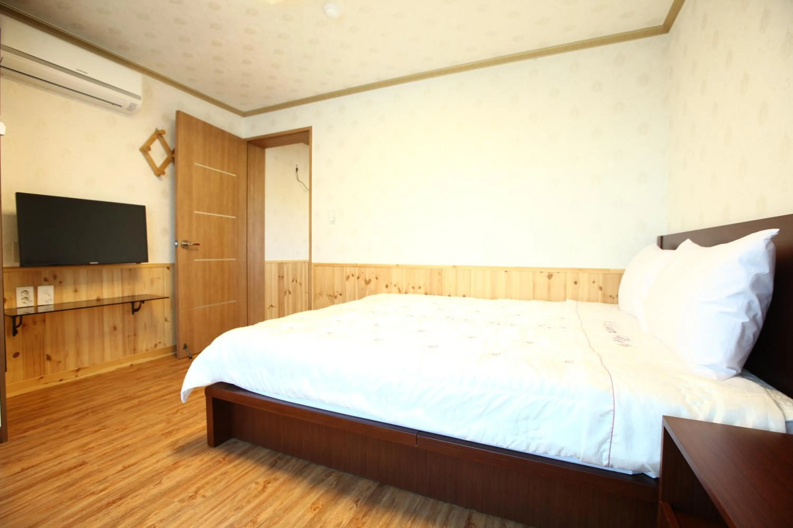 Jungmun Haesung Parktel