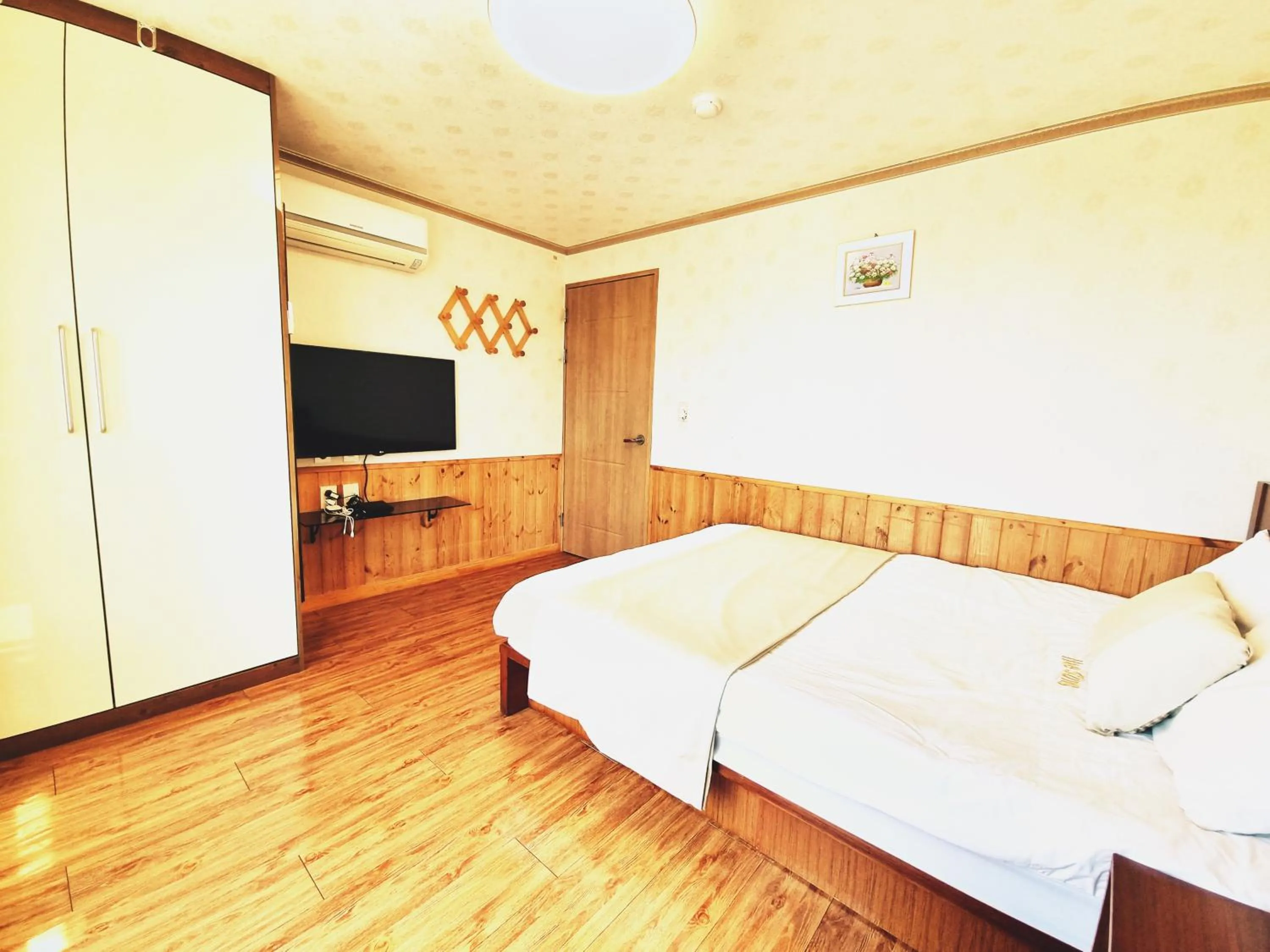 Jungmun Haesung Parktel