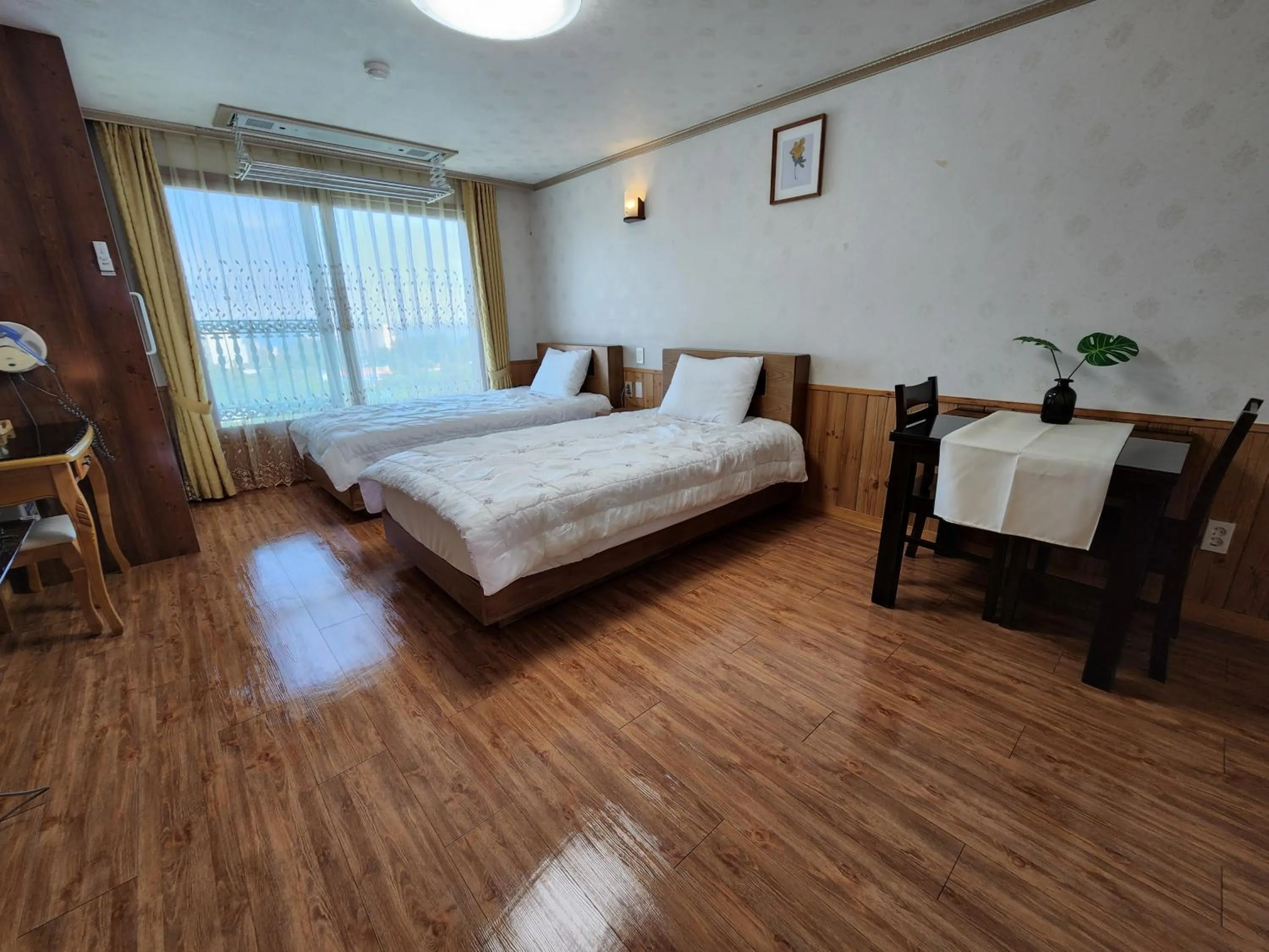 Jungmun Haesung Parktel