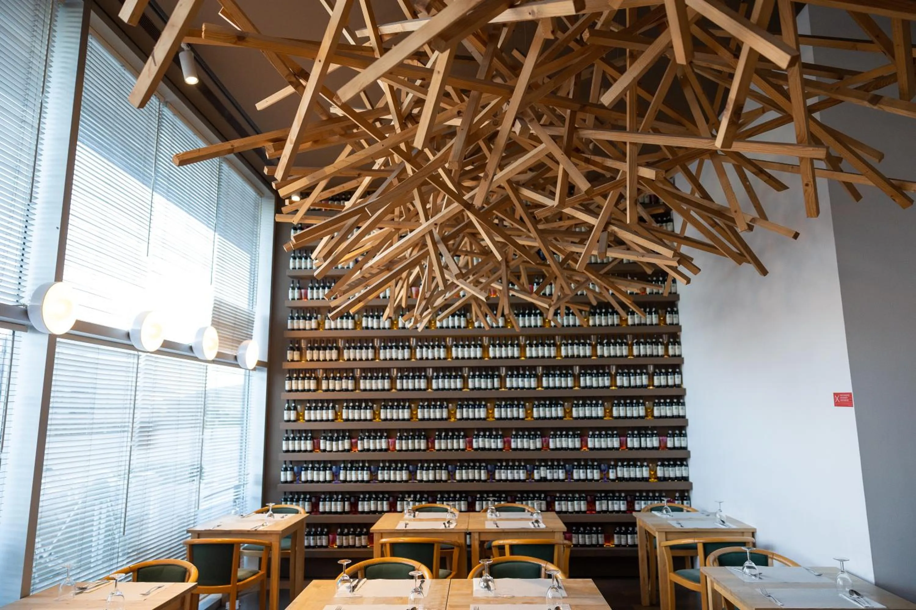 Restaurant/places to eat in Basic Braga by Axis