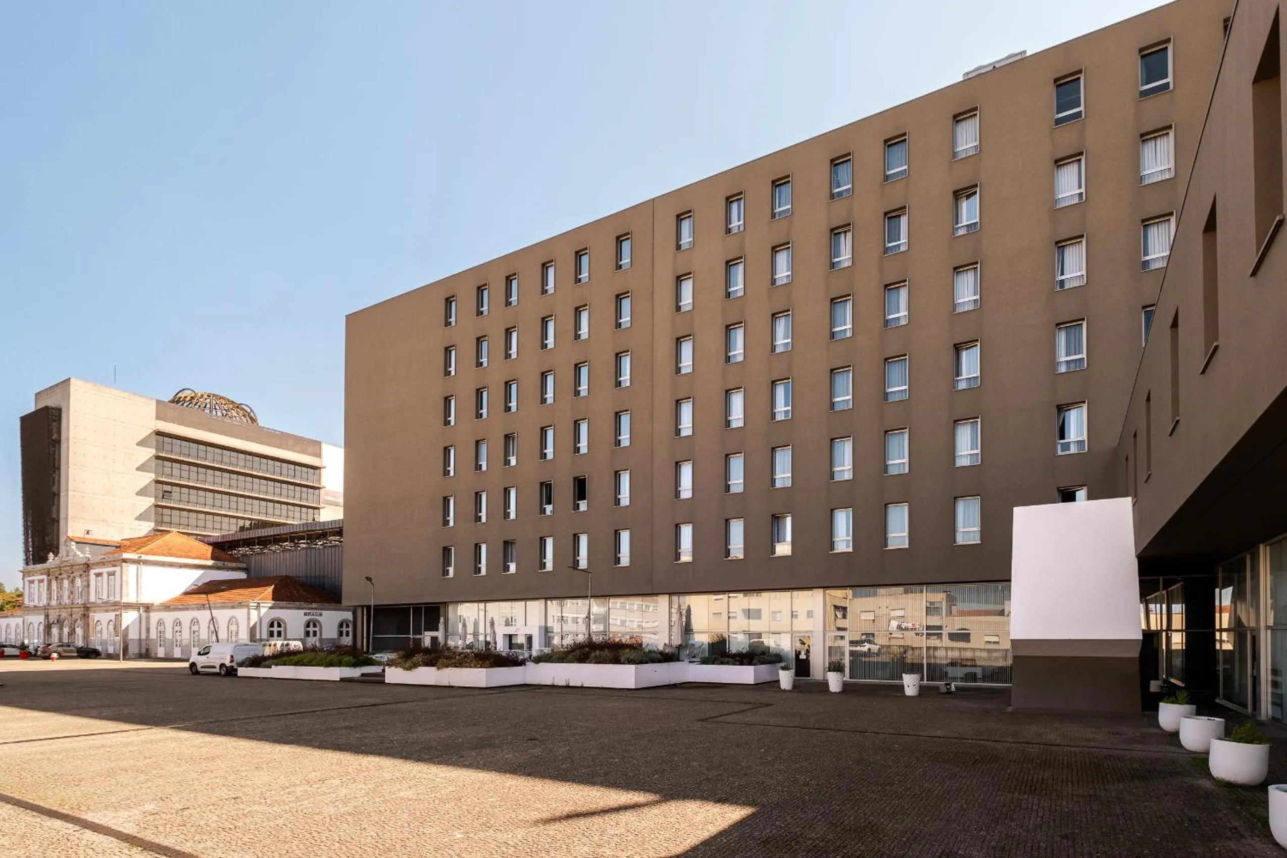 Facade/entrance in Basic Braga by Axis