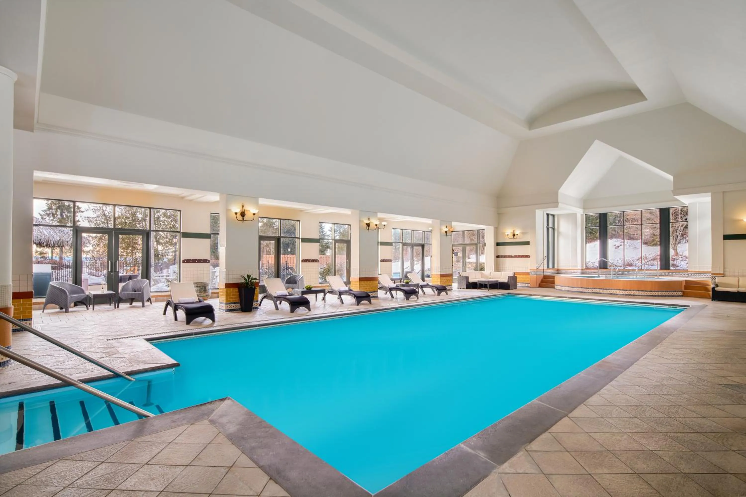 Swimming pool in Fairmont Le Manoir Richelieu