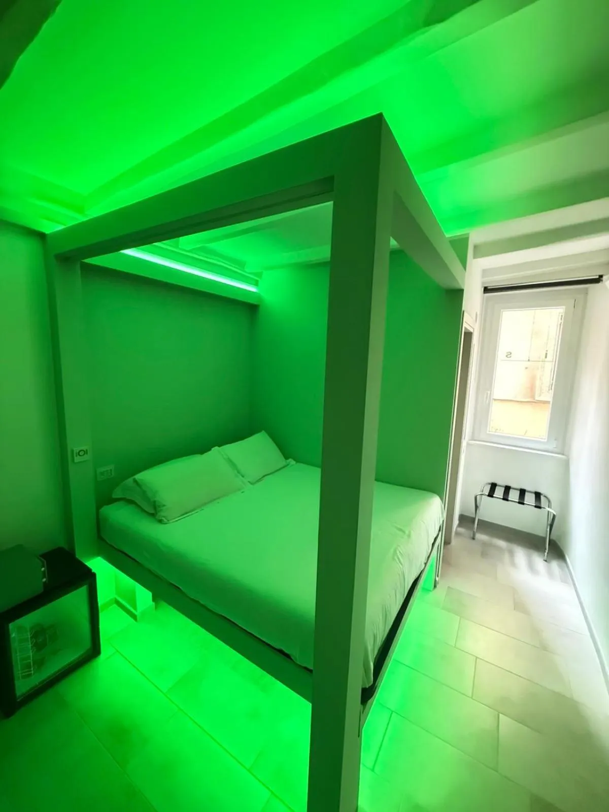 Bedroom, Bed in iRooms - Spanish Steps