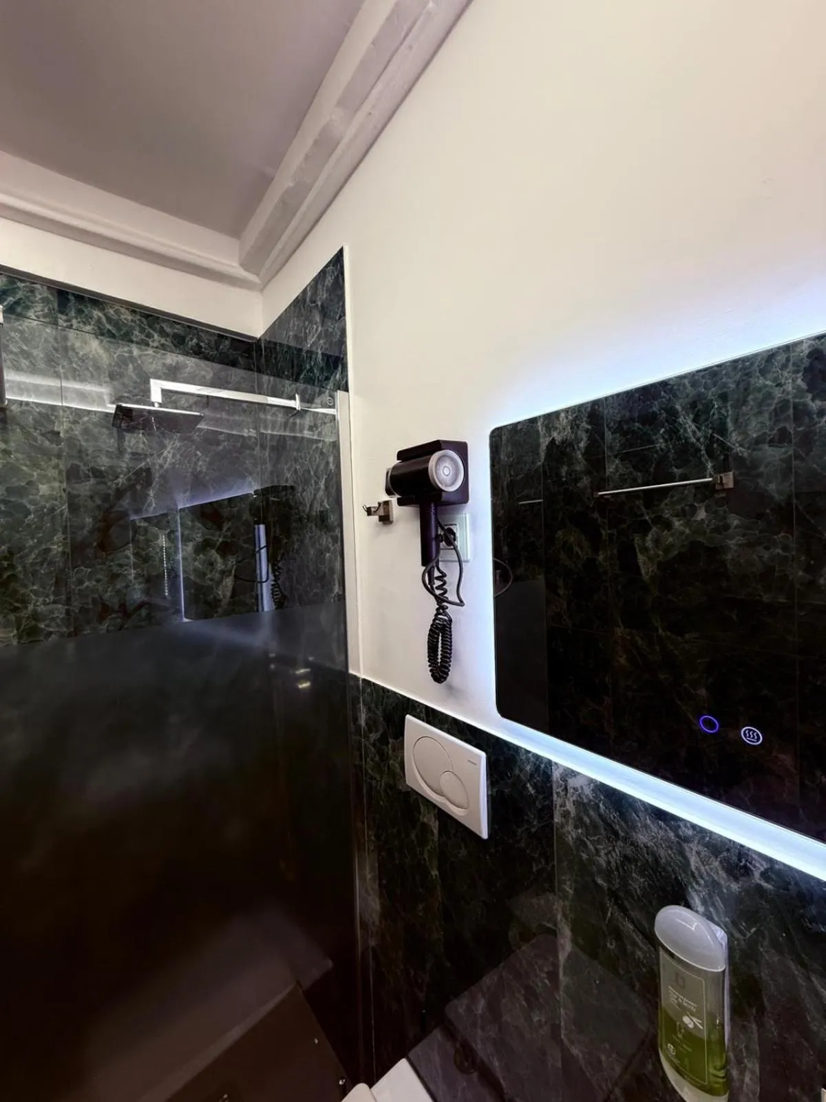 Bathroom in iRooms - Spanish Steps