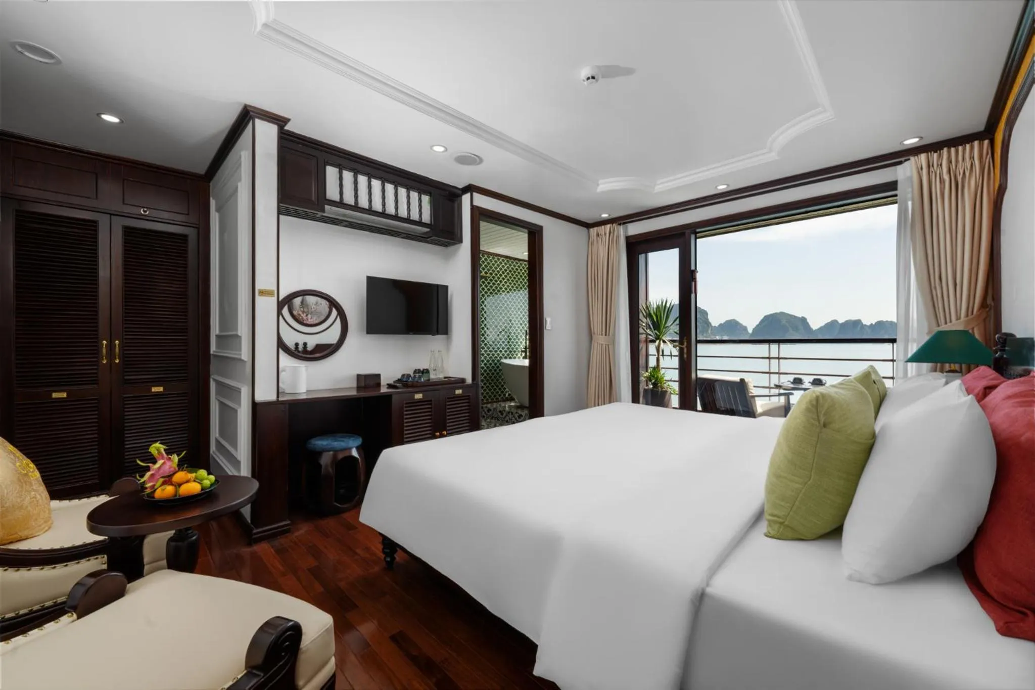 Bed in Garden Legend Cruise