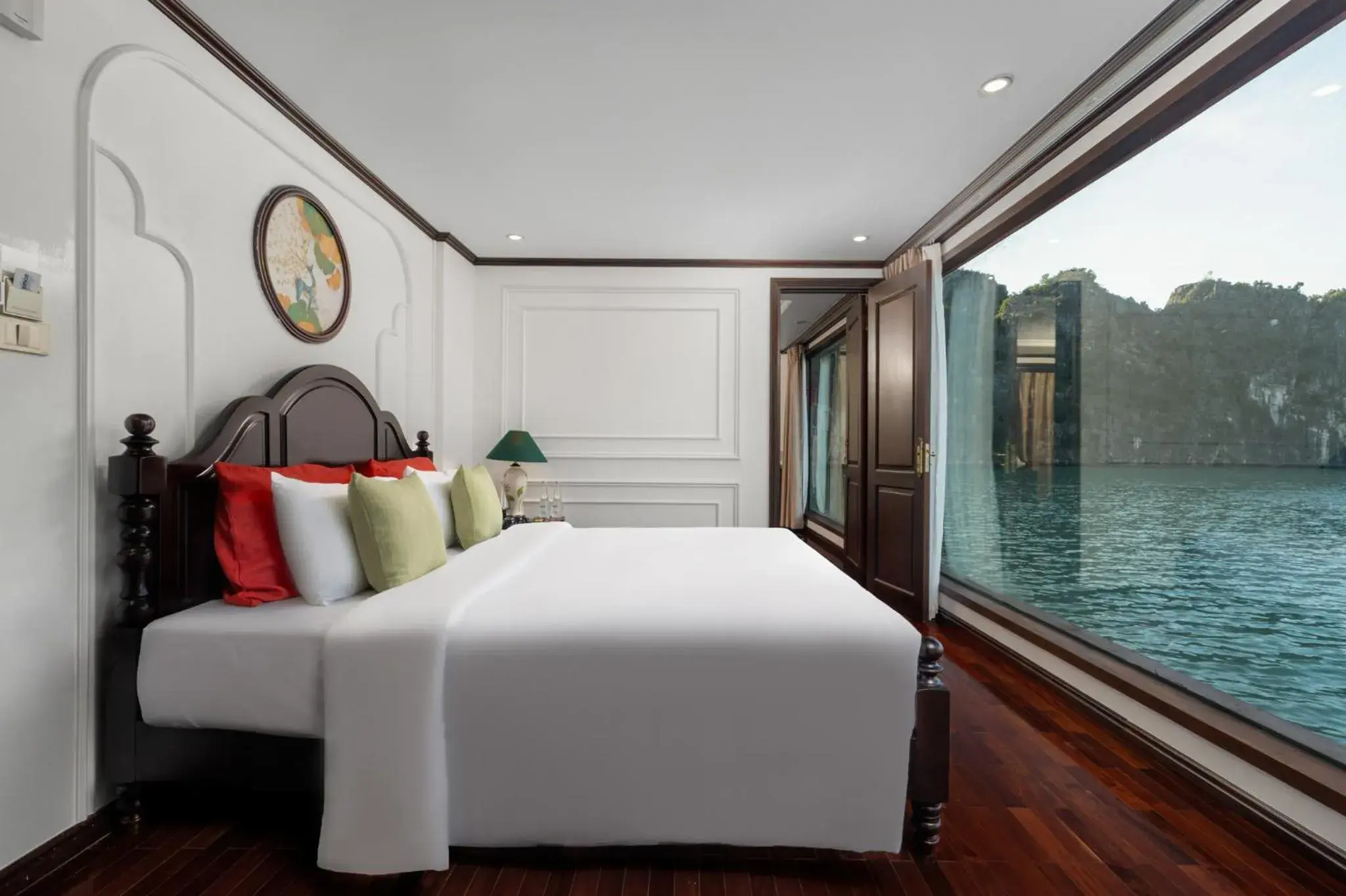 Deluxe Double or Twin Room with Sea View in Garden Legend Cruise Deluxe Double or Twin Room with Sea View in Garden Legend Cruise