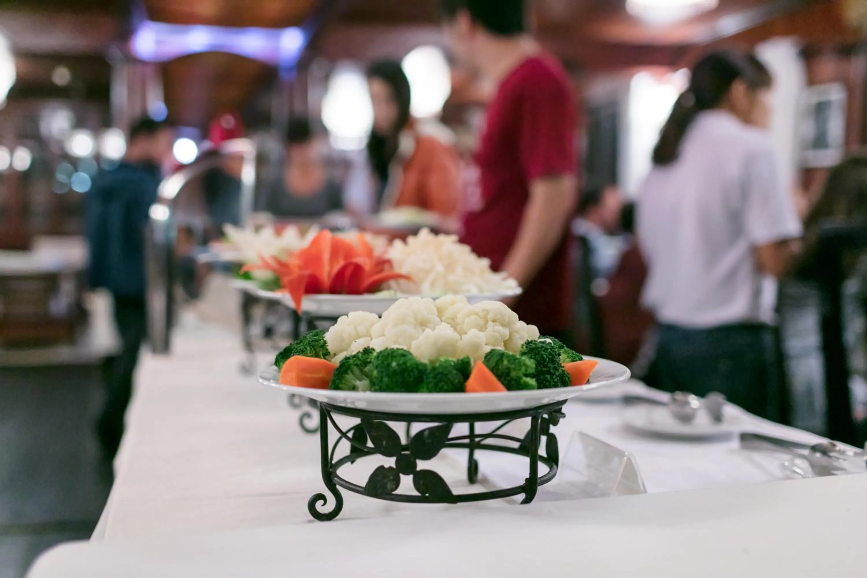 Breakfast in Garden Legend Cruise