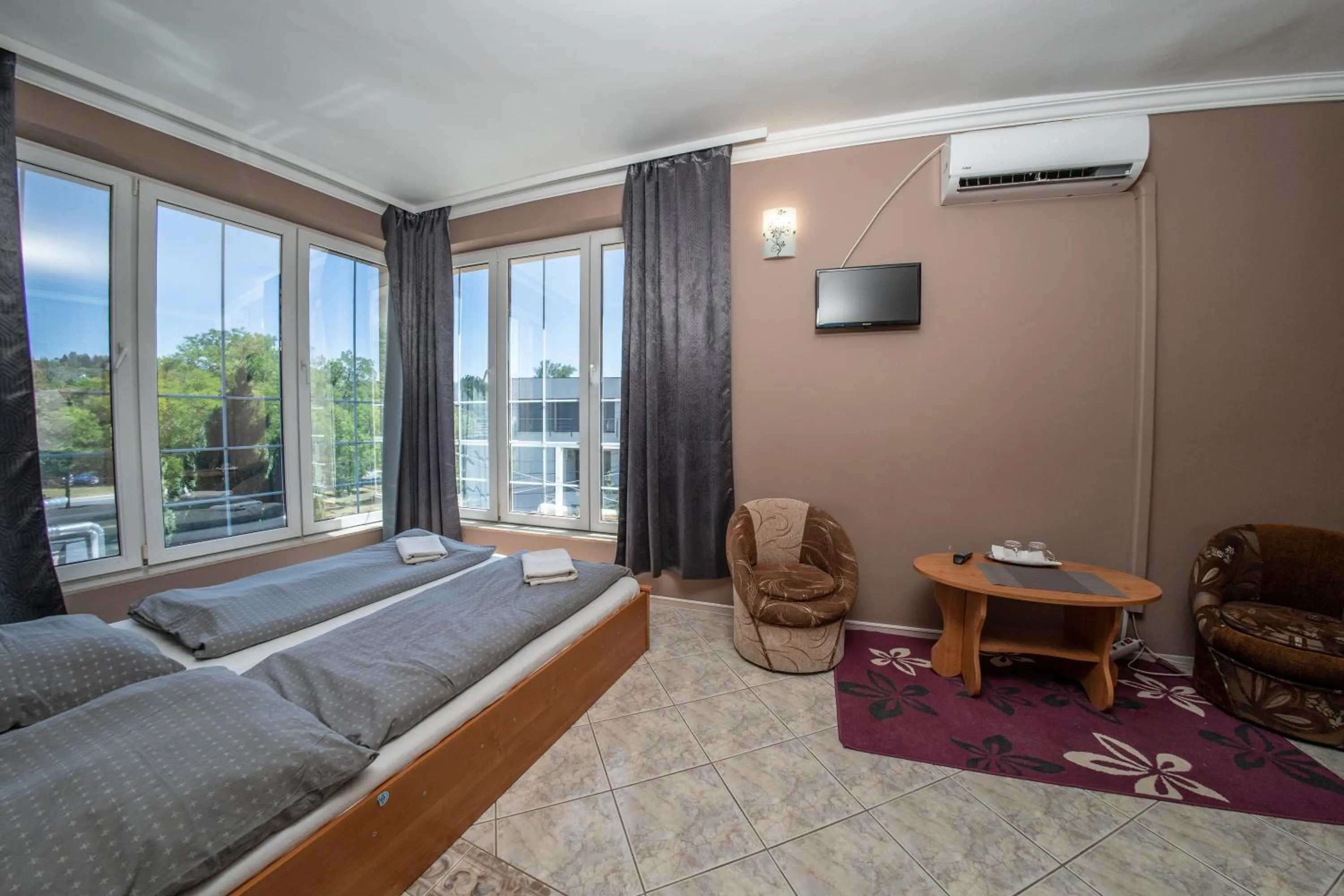 Photo of the whole room, Bed in Villamerica