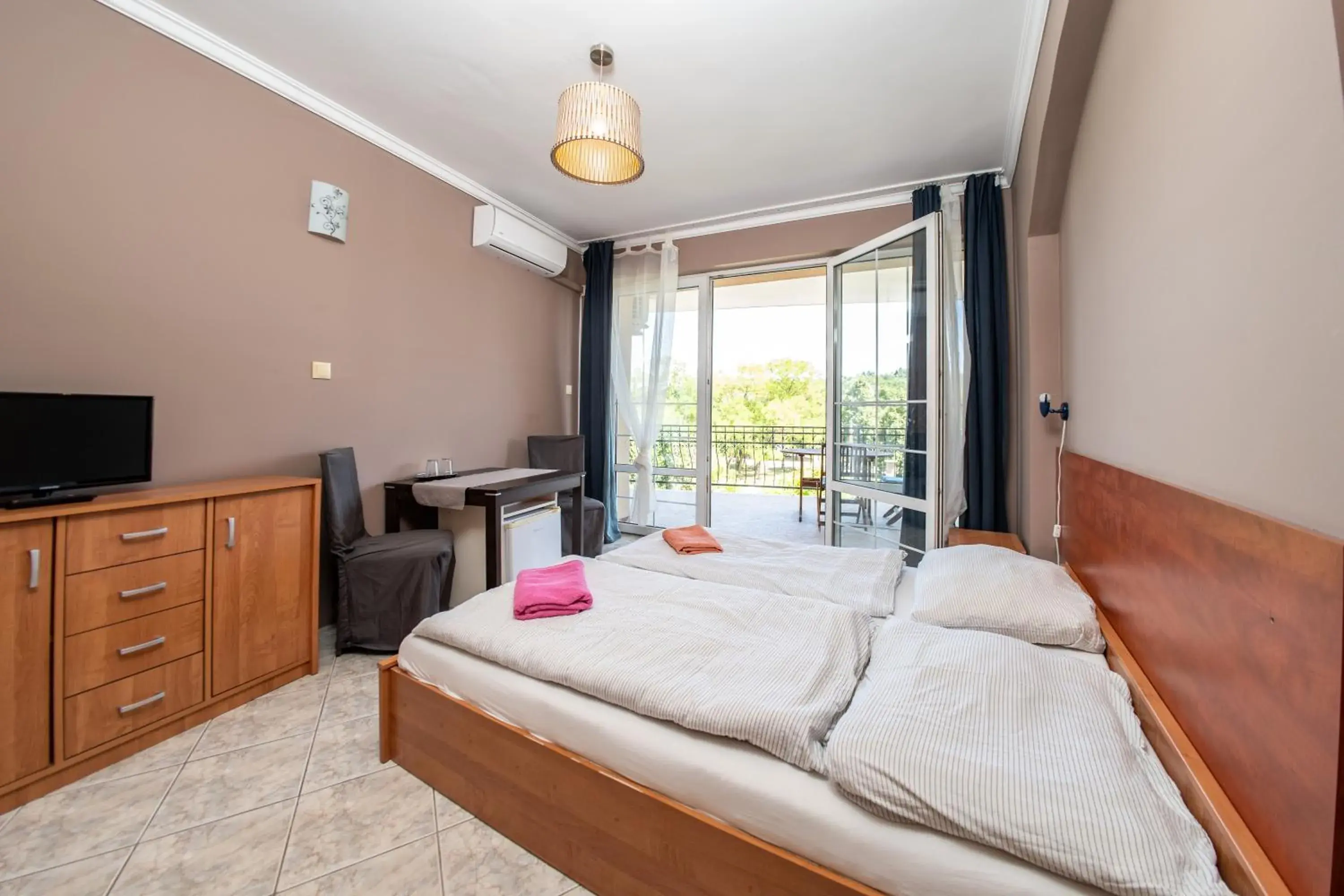 Queen Room with Balcony in Villamerica Queen Room with Balcony in Villamerica