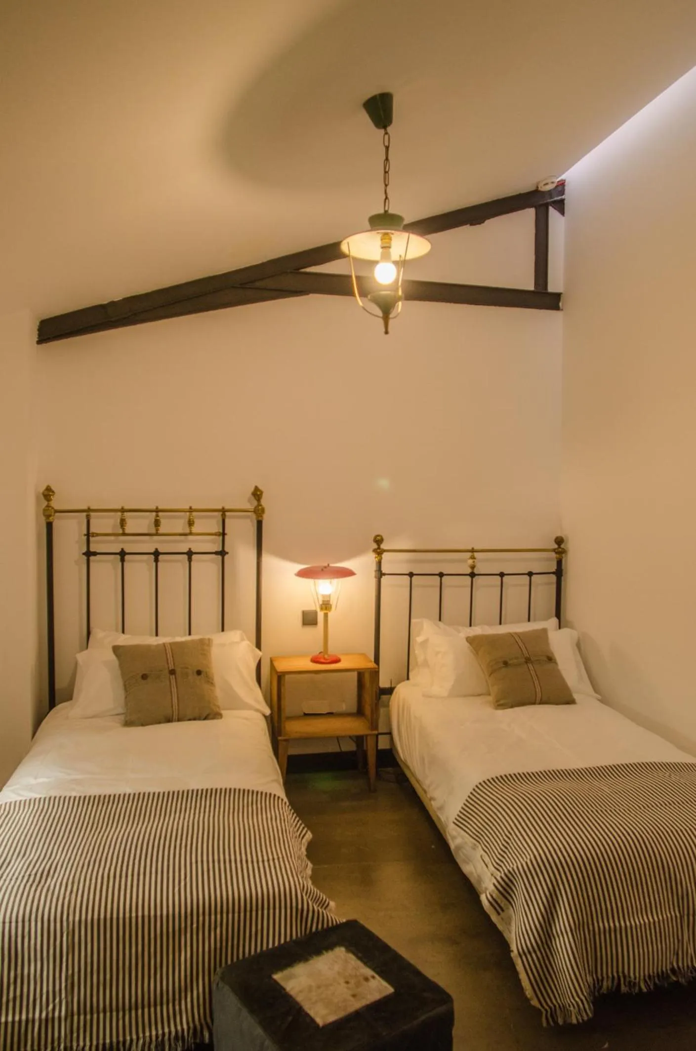 Bedroom, Bed in LaNave