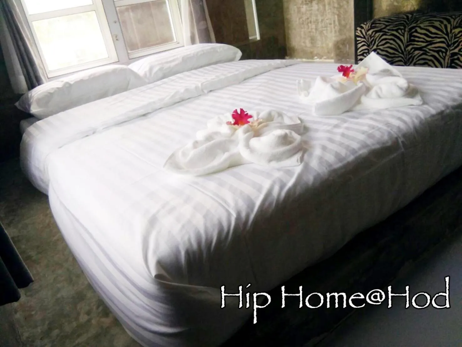 Bed in Hip Home at Hod