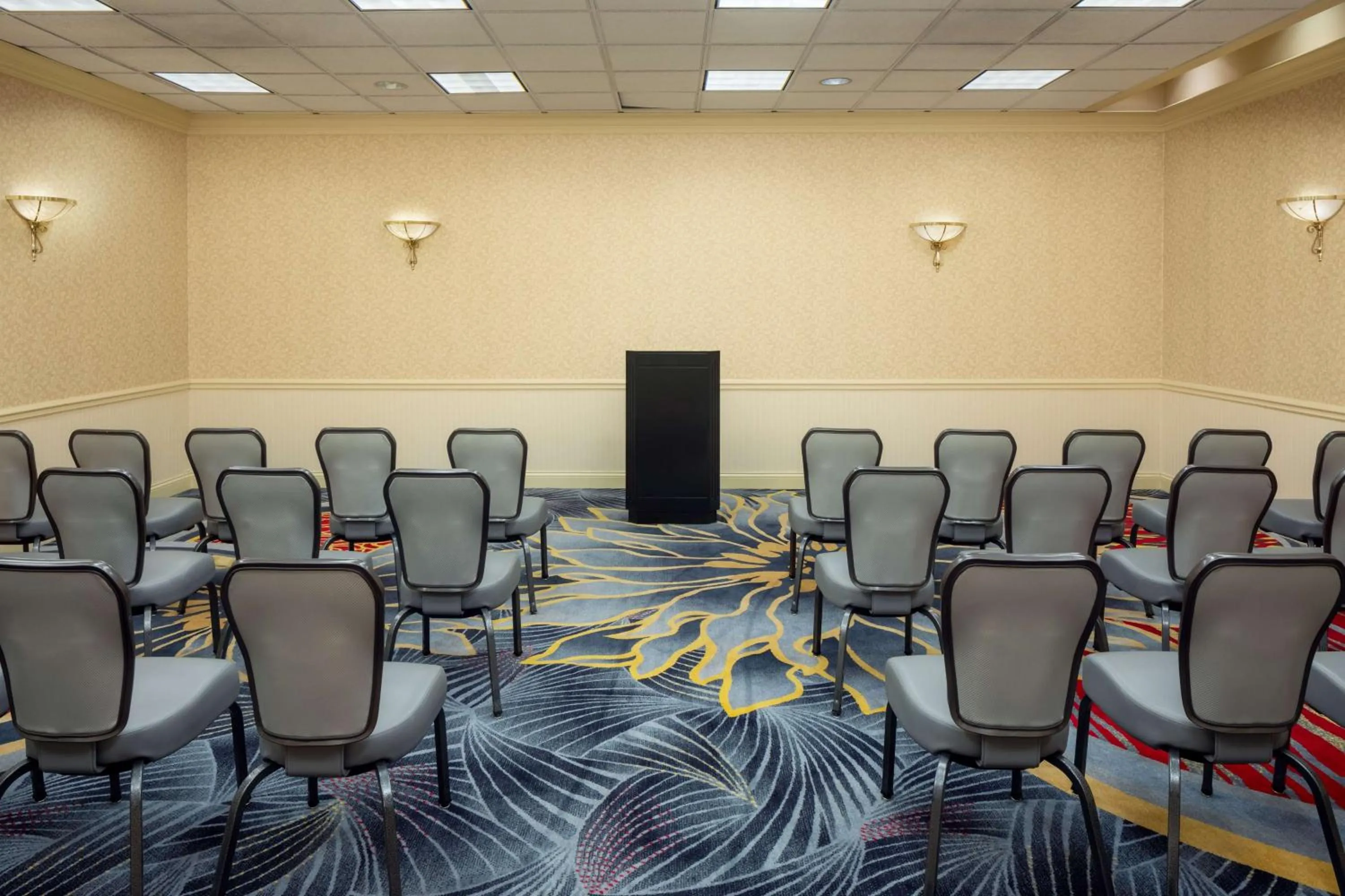 Meeting/conference room in Hilton Chicago/Northbrook