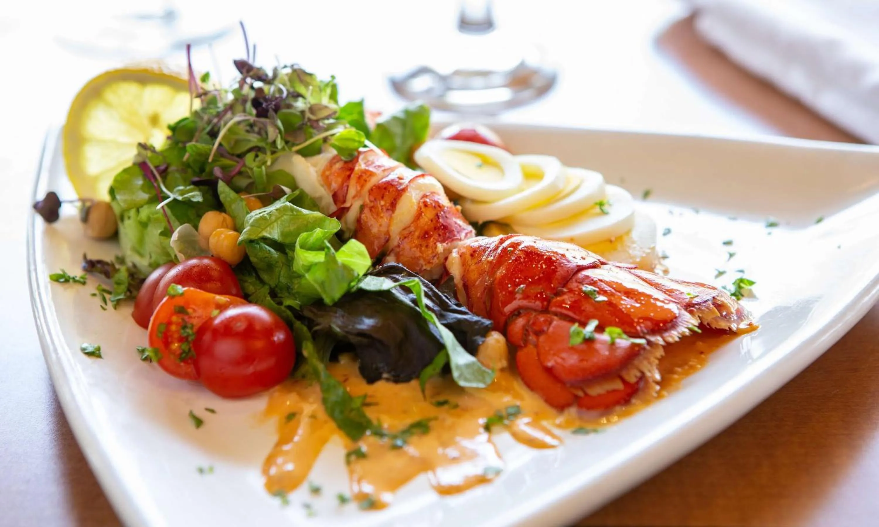 Restaurant/places to eat in Hilton Chicago/Northbrook