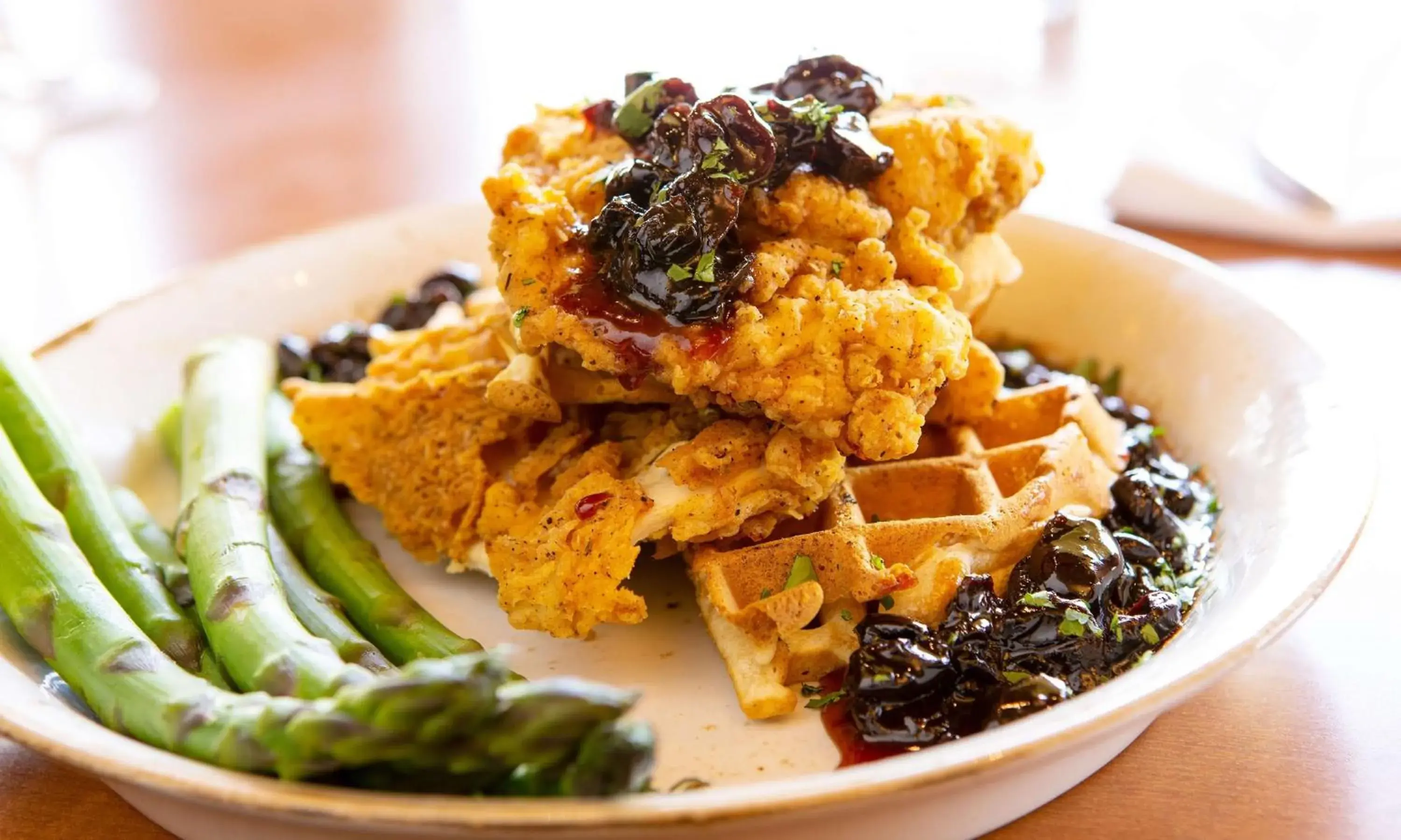 Restaurant/places to eat in Hilton Chicago/Northbrook Restaurant/places to eat in Hilton Chicago/Northbrook