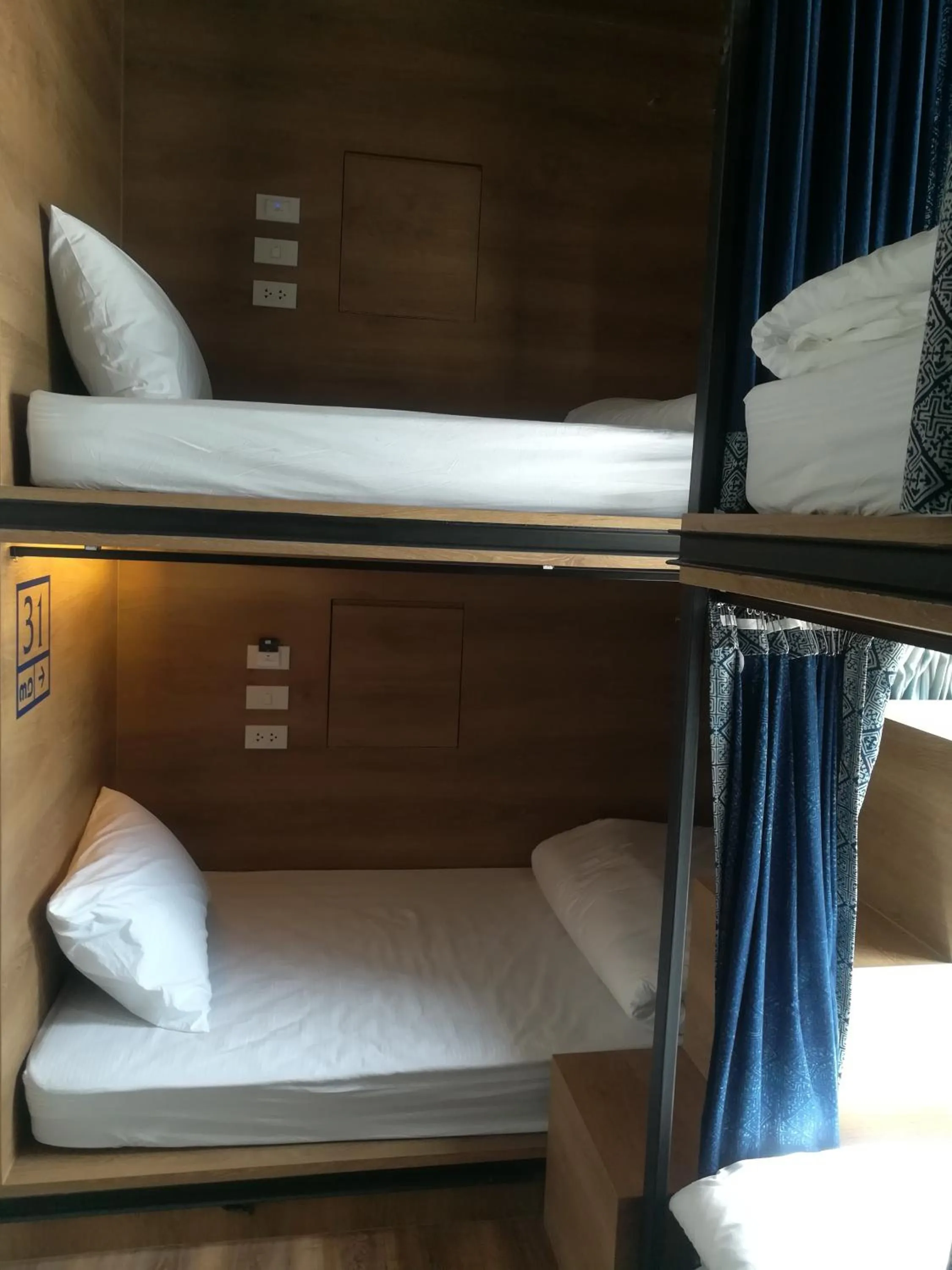 bunk bed, Bed in Natee Hostel