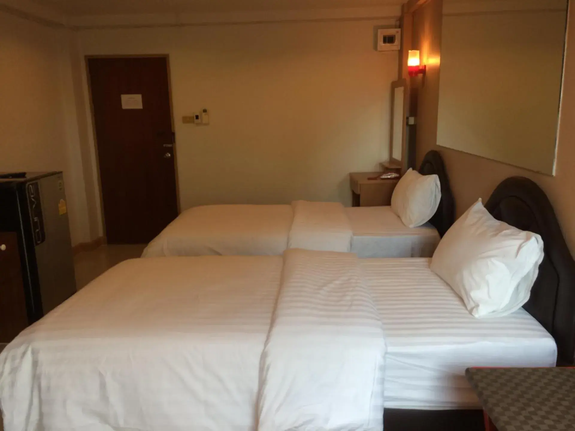 Budget Twin Room in Chanmuan Resident Budget Twin Room in Chanmuan Resident