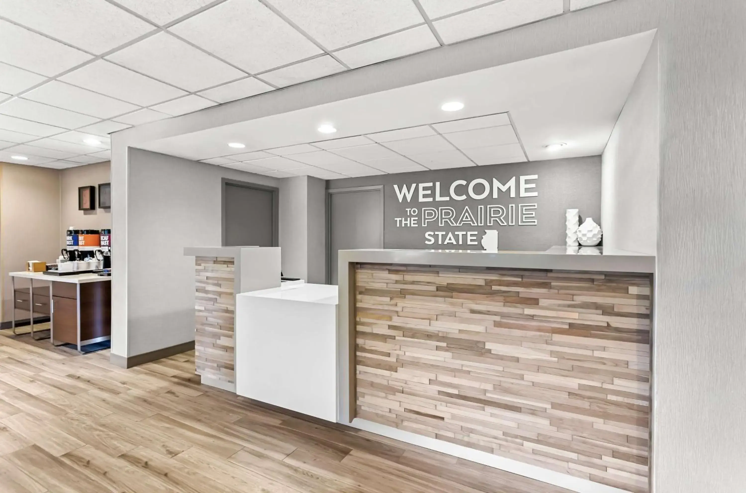 Lobby or reception in Hampton Inn Chicago-Naperville Lobby or reception in Hampton Inn Chicago-Naperville