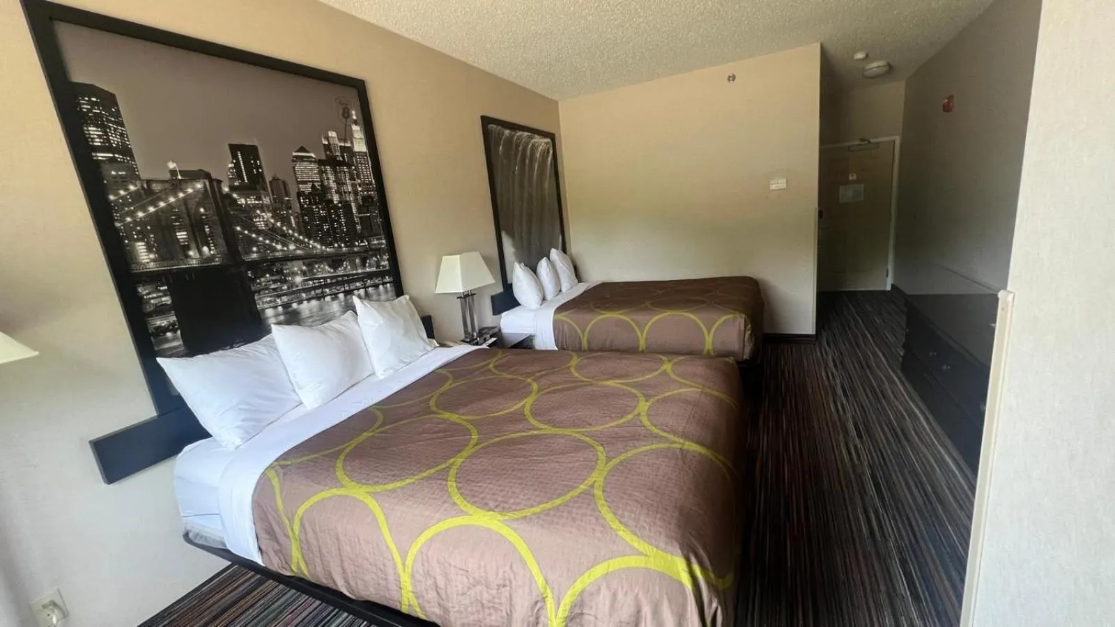 Bed in Super 8 by Wyndham Albany