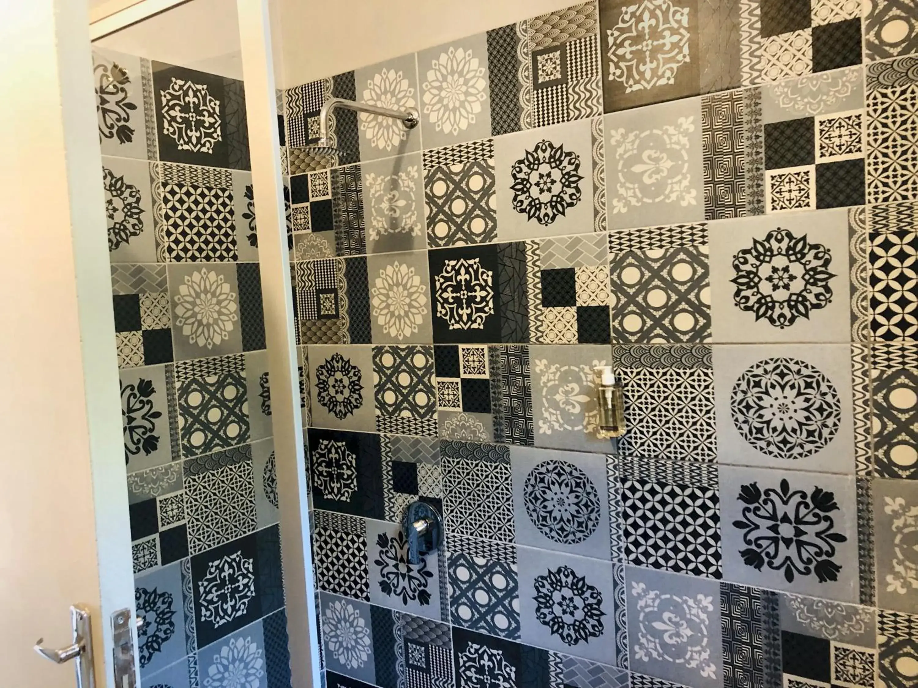 Bathroom in Shangri-La Country Hotel & Spa Bathroom in Shangri-La Country Hotel & Spa