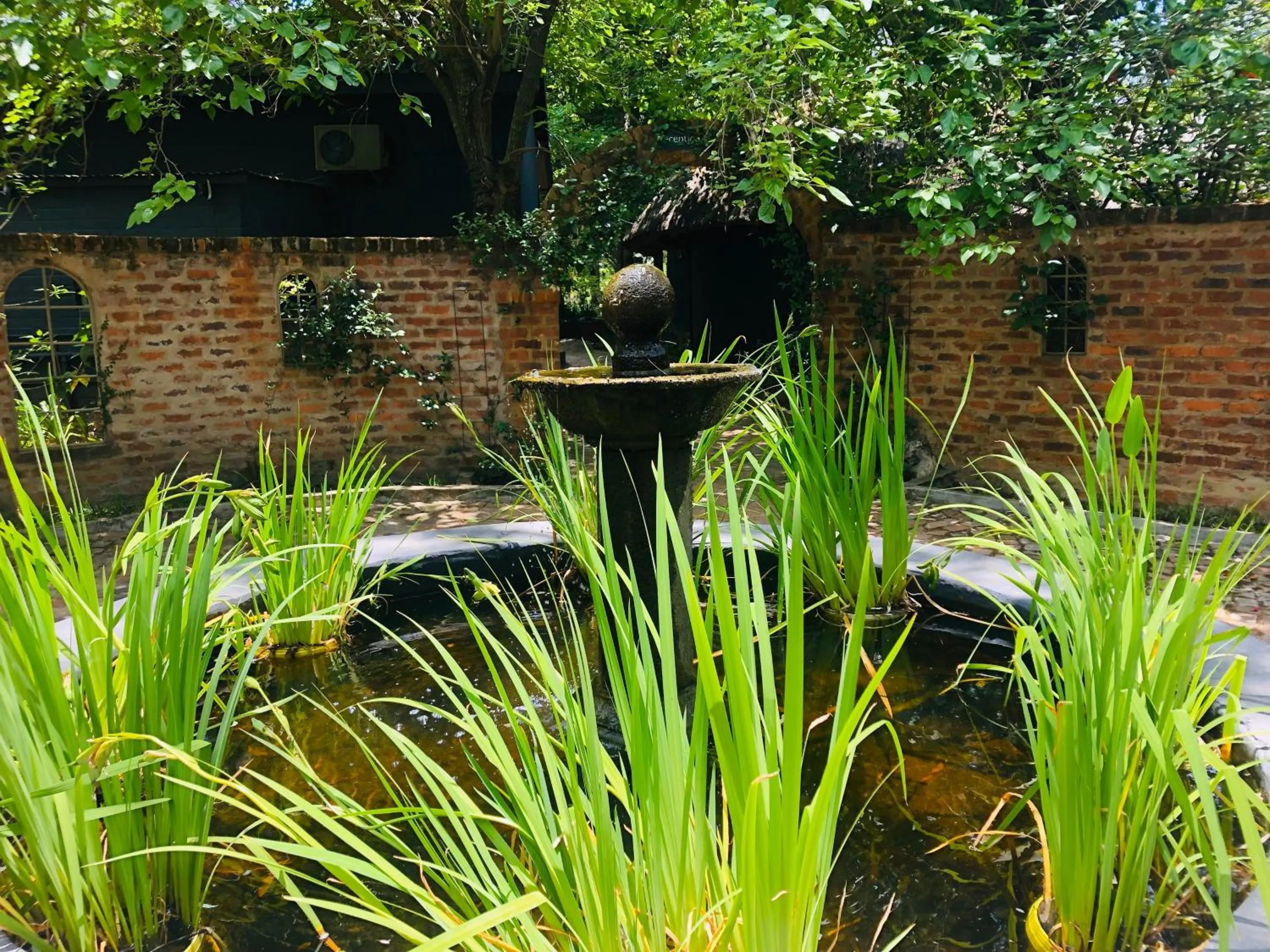 Garden in Shangri-La Country Hotel & Spa