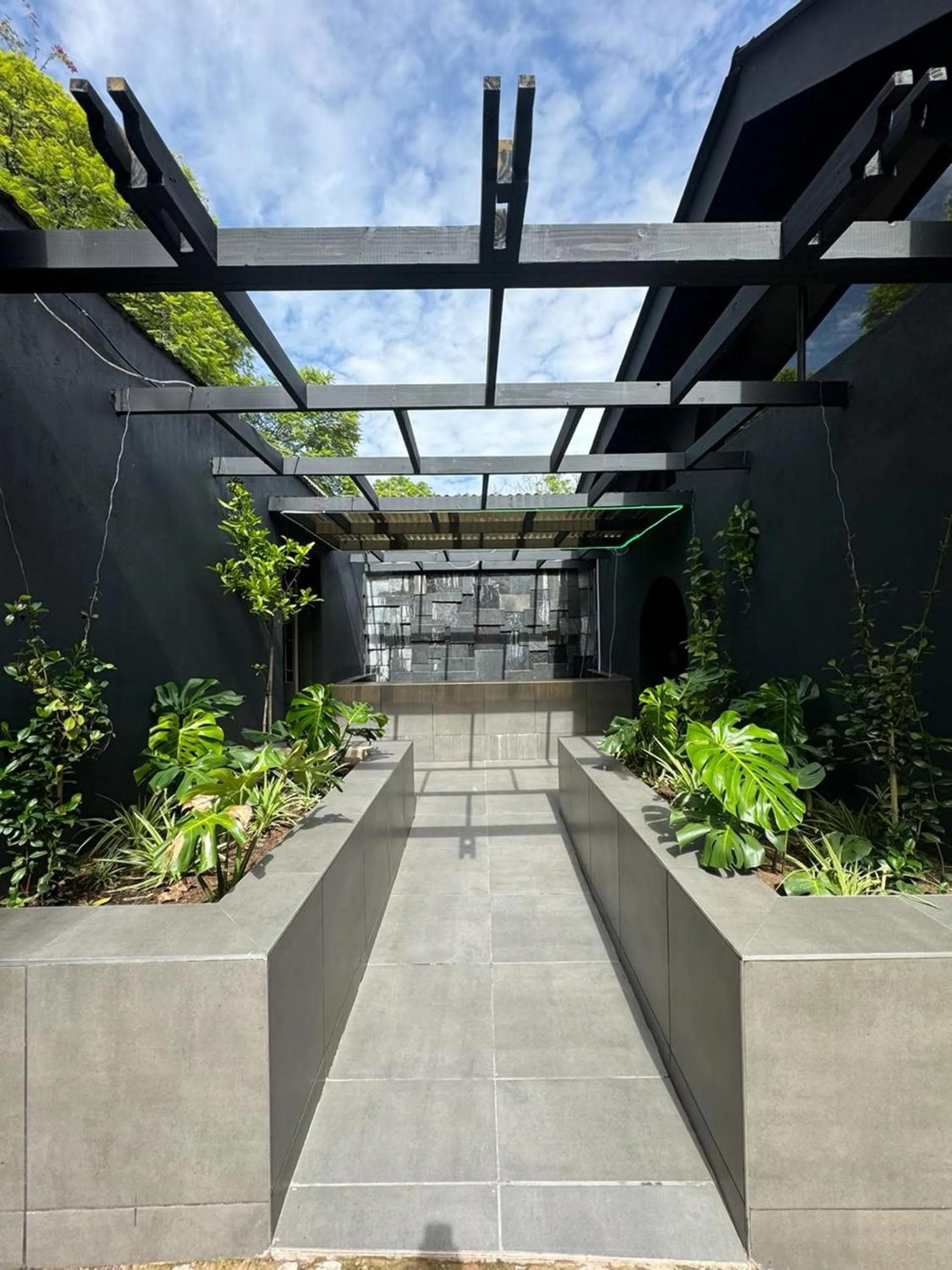 Property building in Shangri-La Country Hotel & Spa