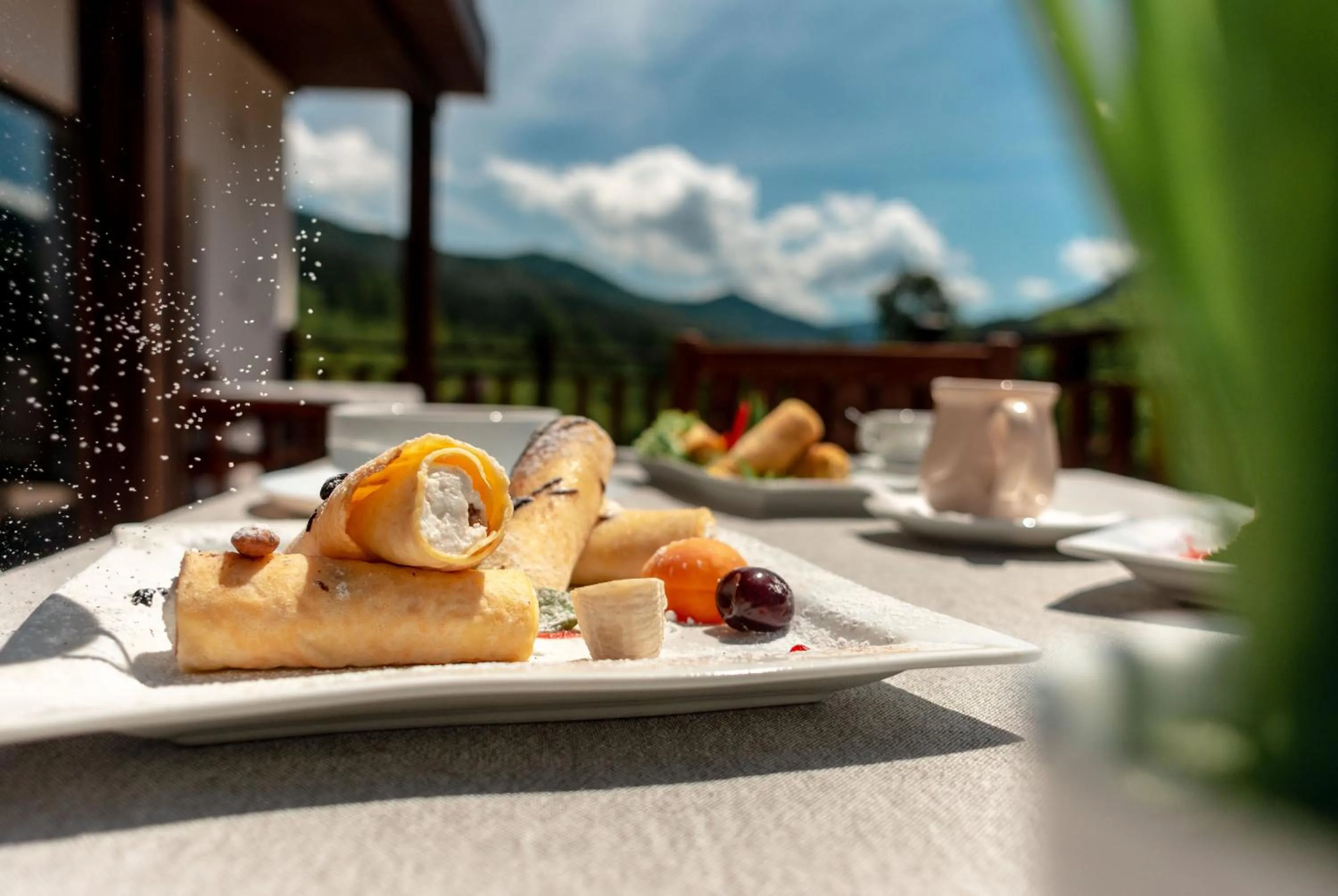 Breakfast in Residence Chalet & Nesh