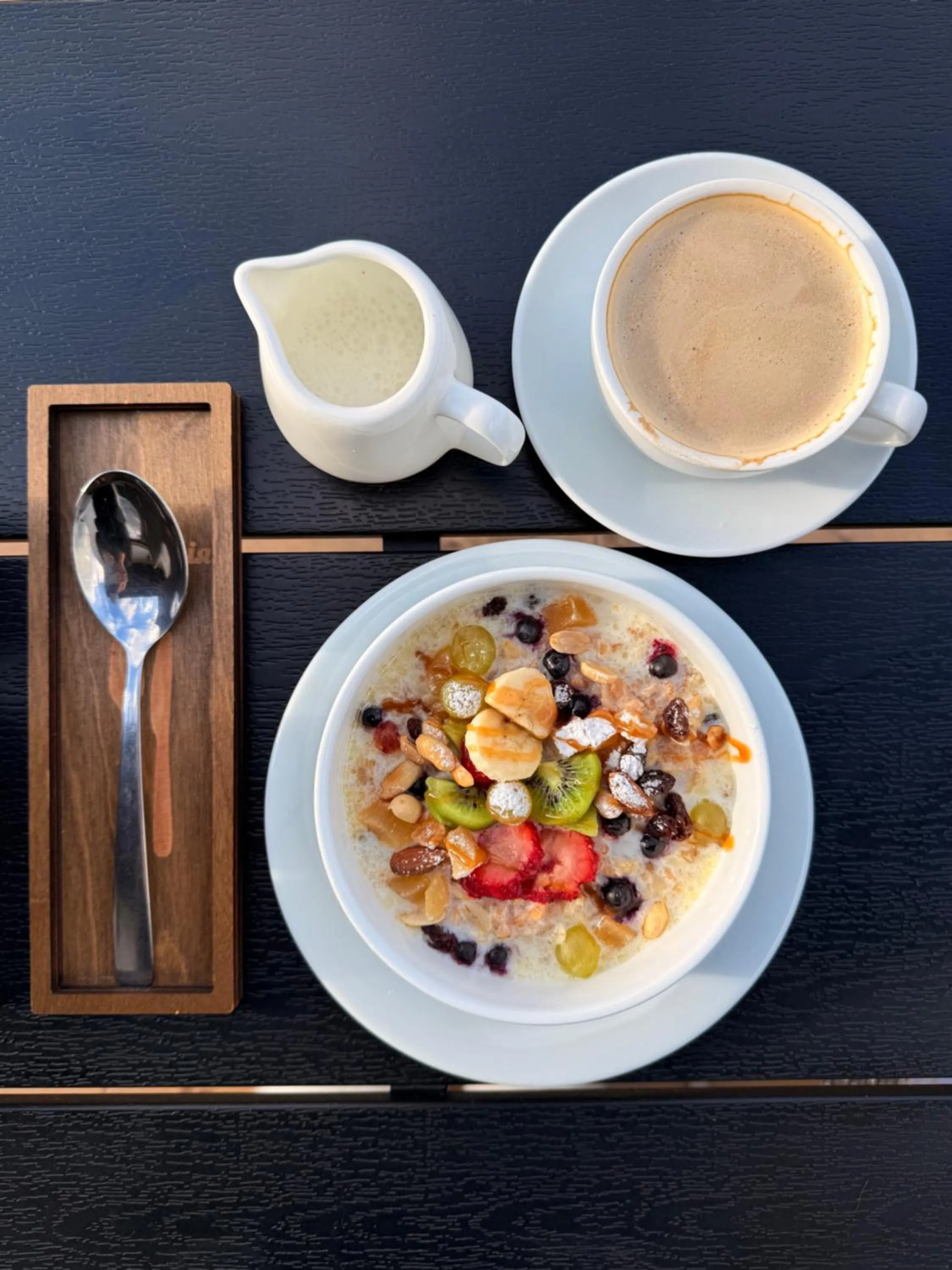 Breakfast in Residence Chalet & Nesh