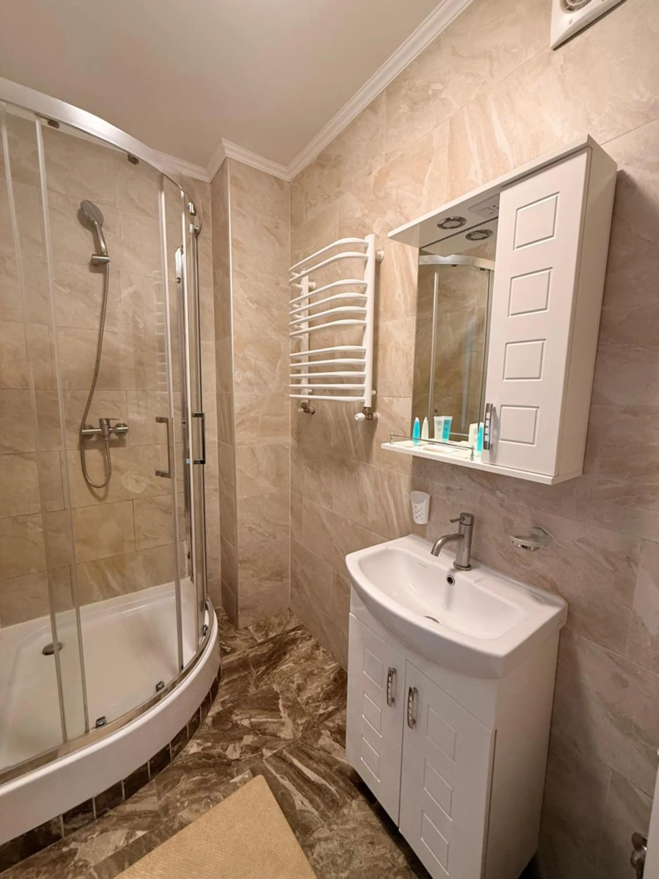 Shower in Residence Chalet & Nesh