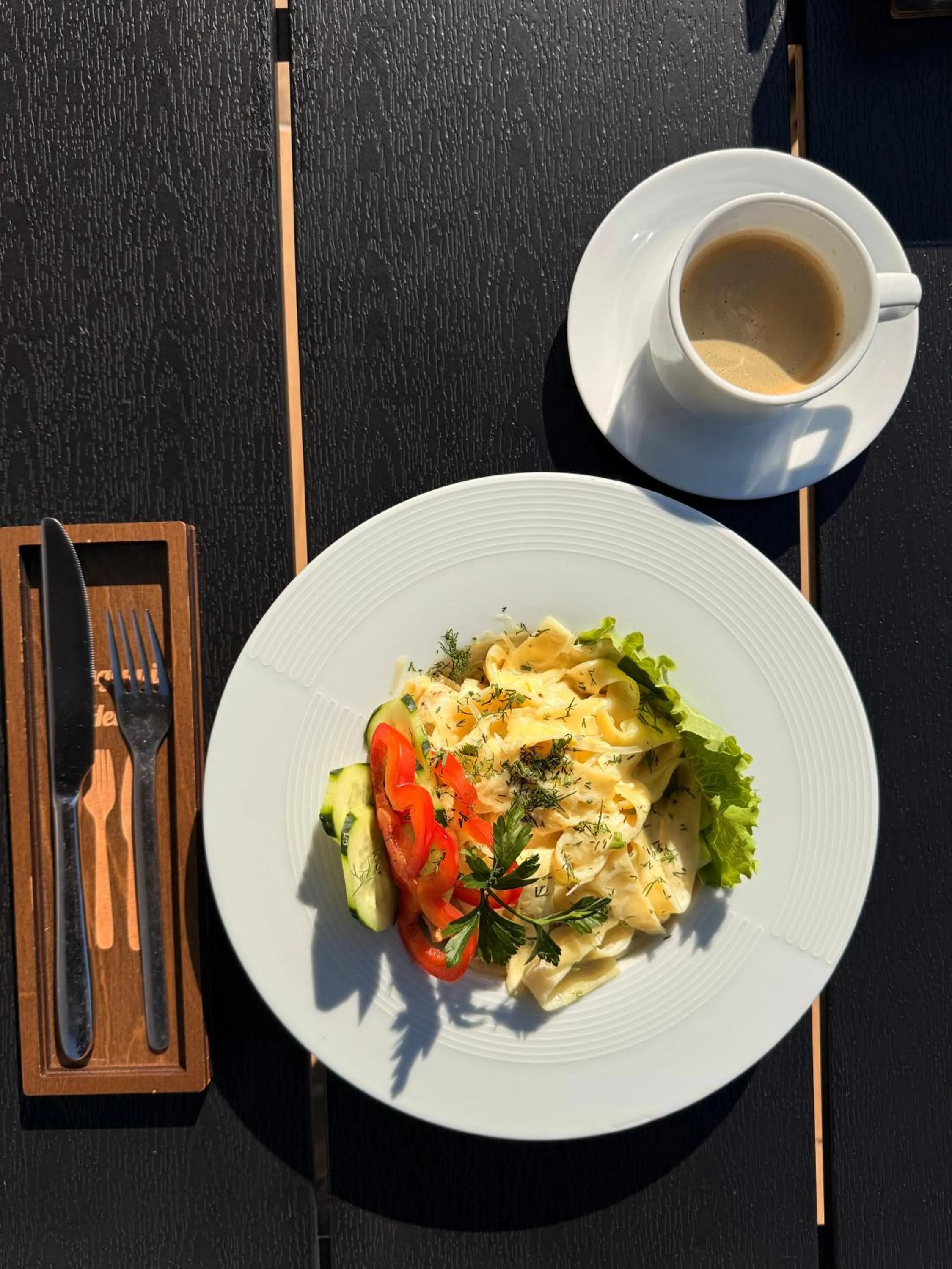 Food and drinks in Residence Chalet & Nesh