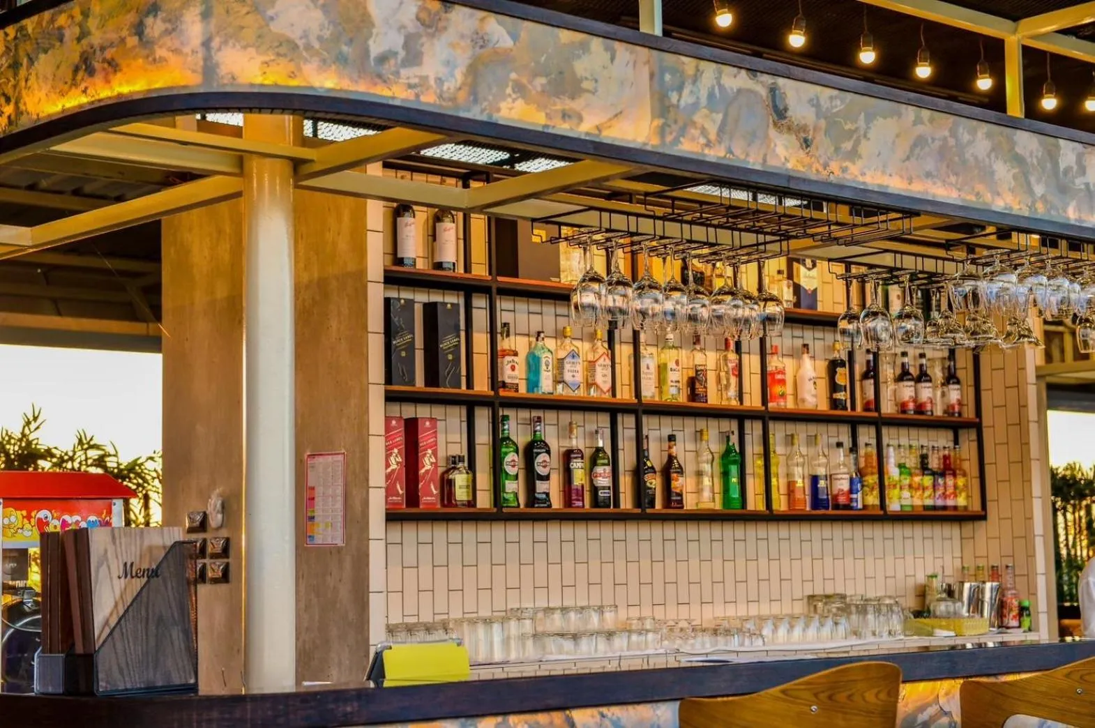 Restaurant/places to eat in Blu Hotel