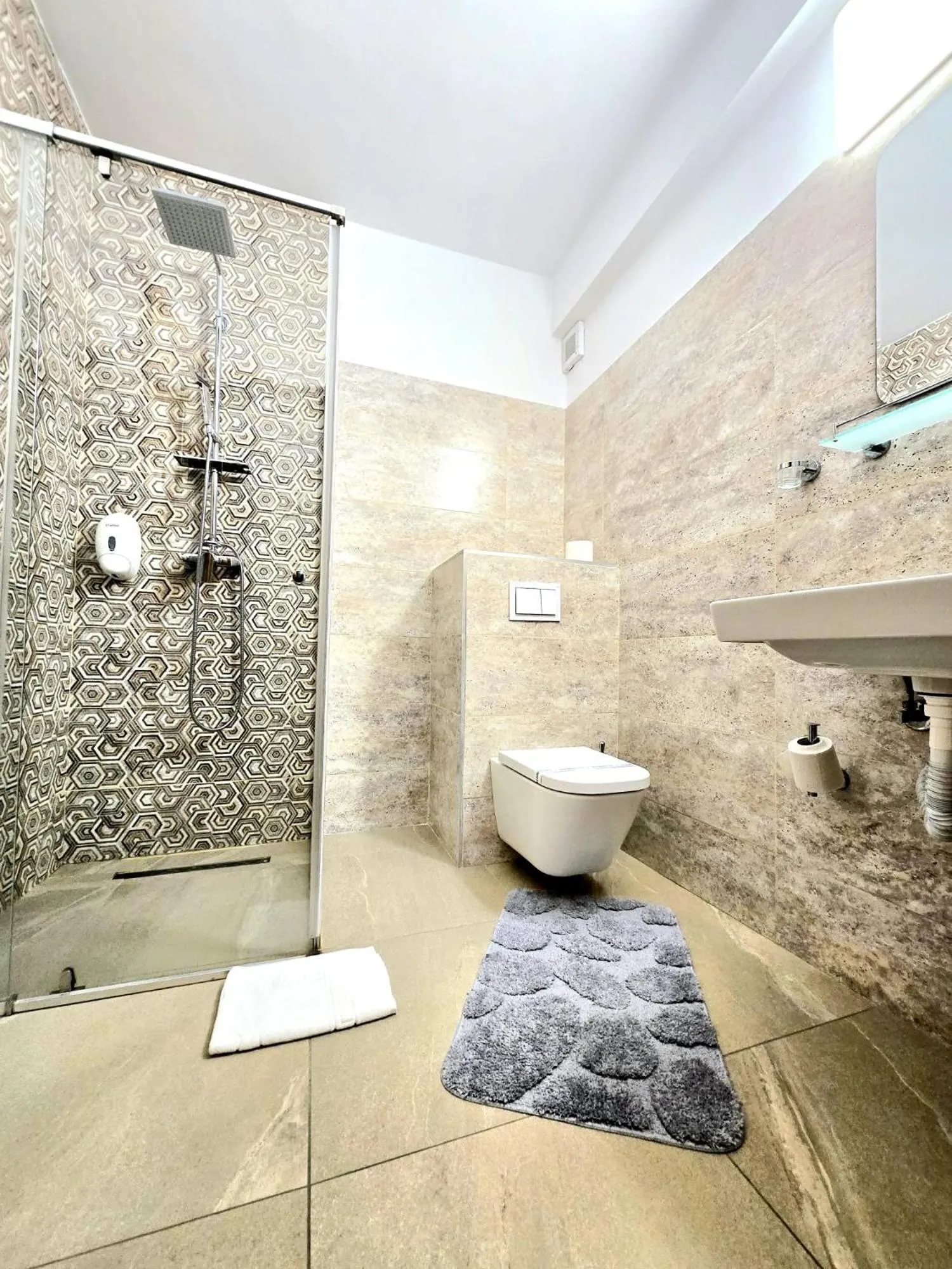 Bathroom in Hotel Delaf