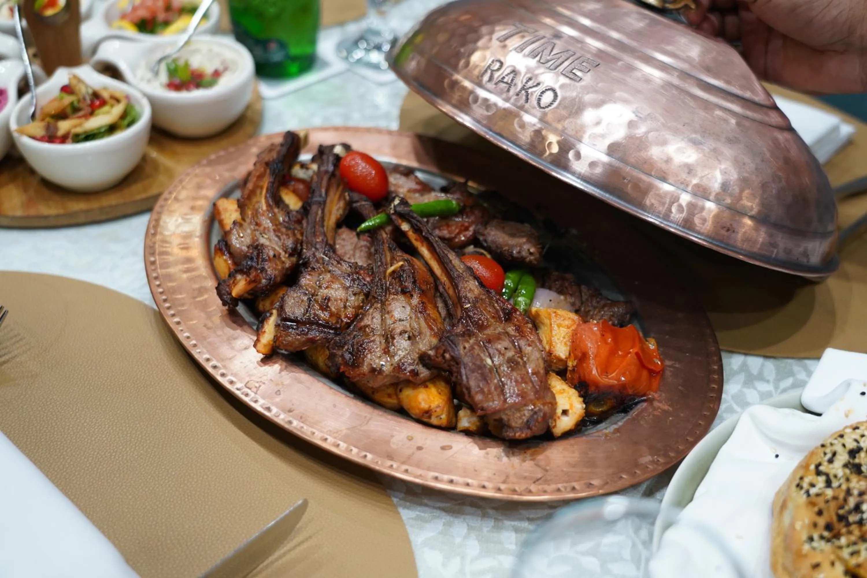 Restaurant/places to eat in TIME Rako Hotel