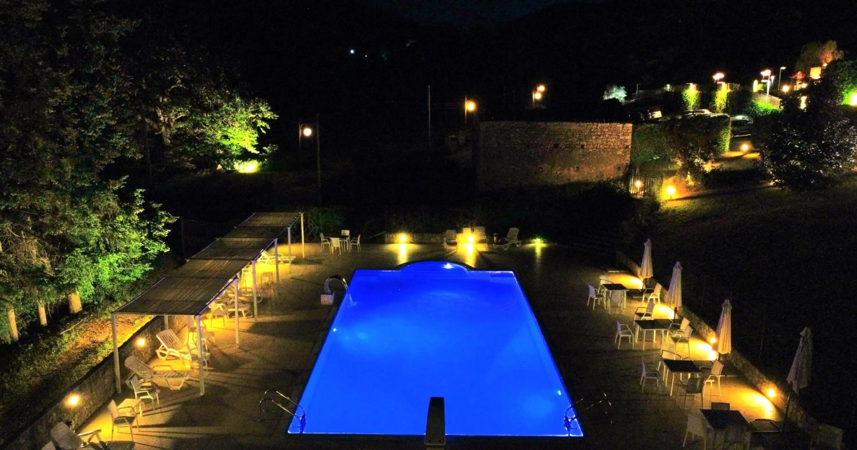 Swimming pool in Sotto Il Cielo Hotel