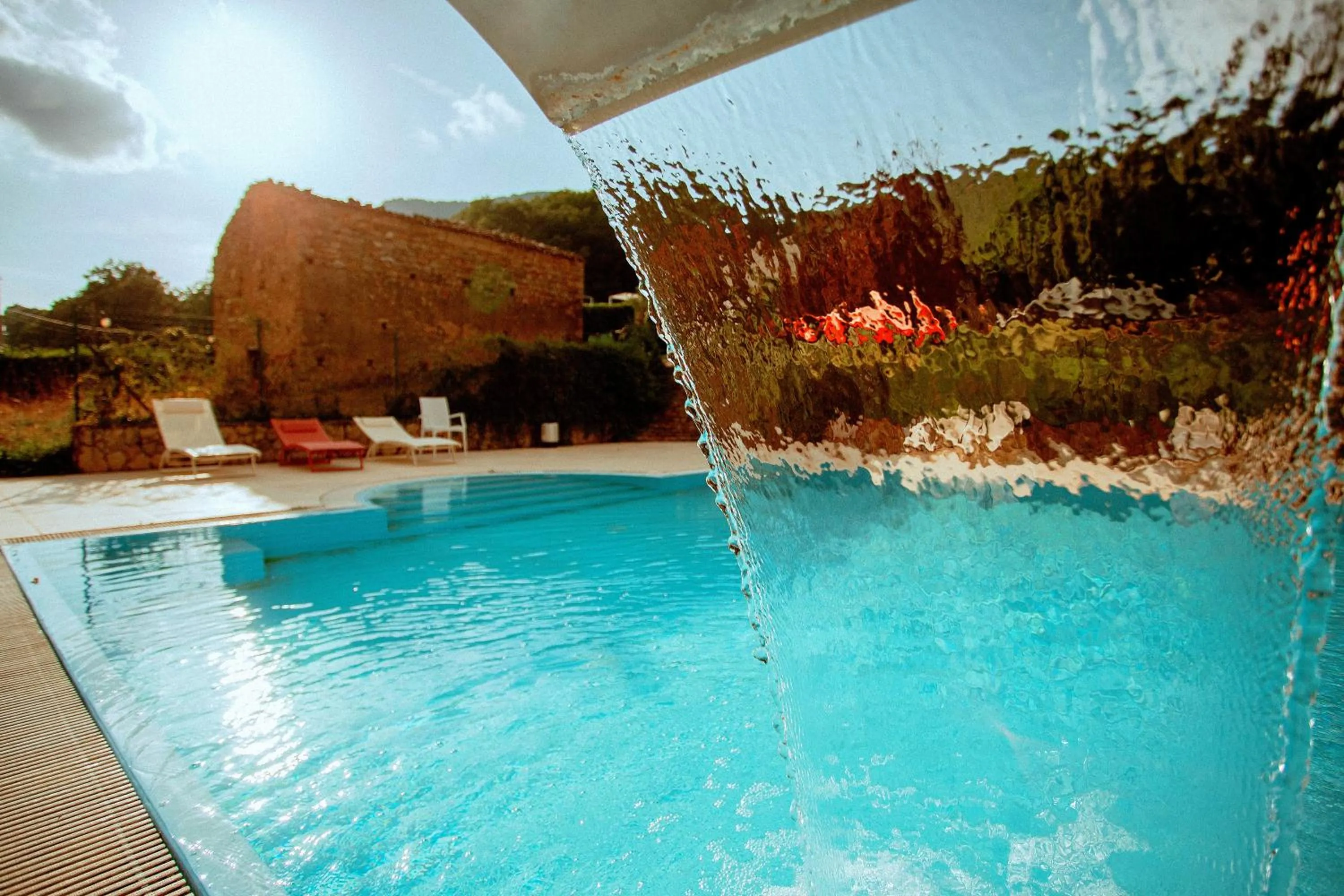 Swimming pool in Sotto Il Cielo Hotel