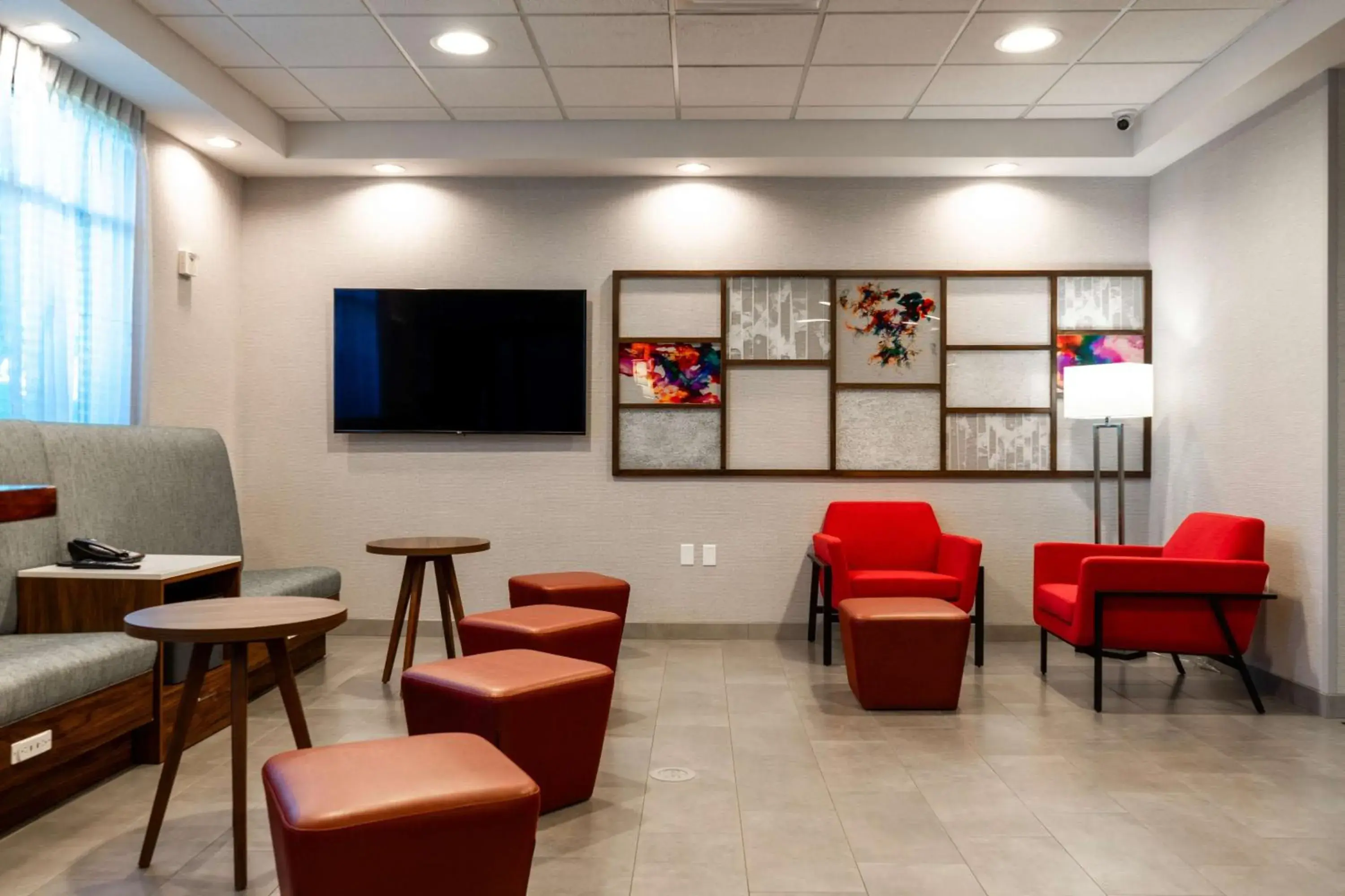 Lobby or reception in Hampton Inn Elkhorn Lake Geneva Area Lobby or reception in Hampton Inn Elkhorn Lake Geneva Area