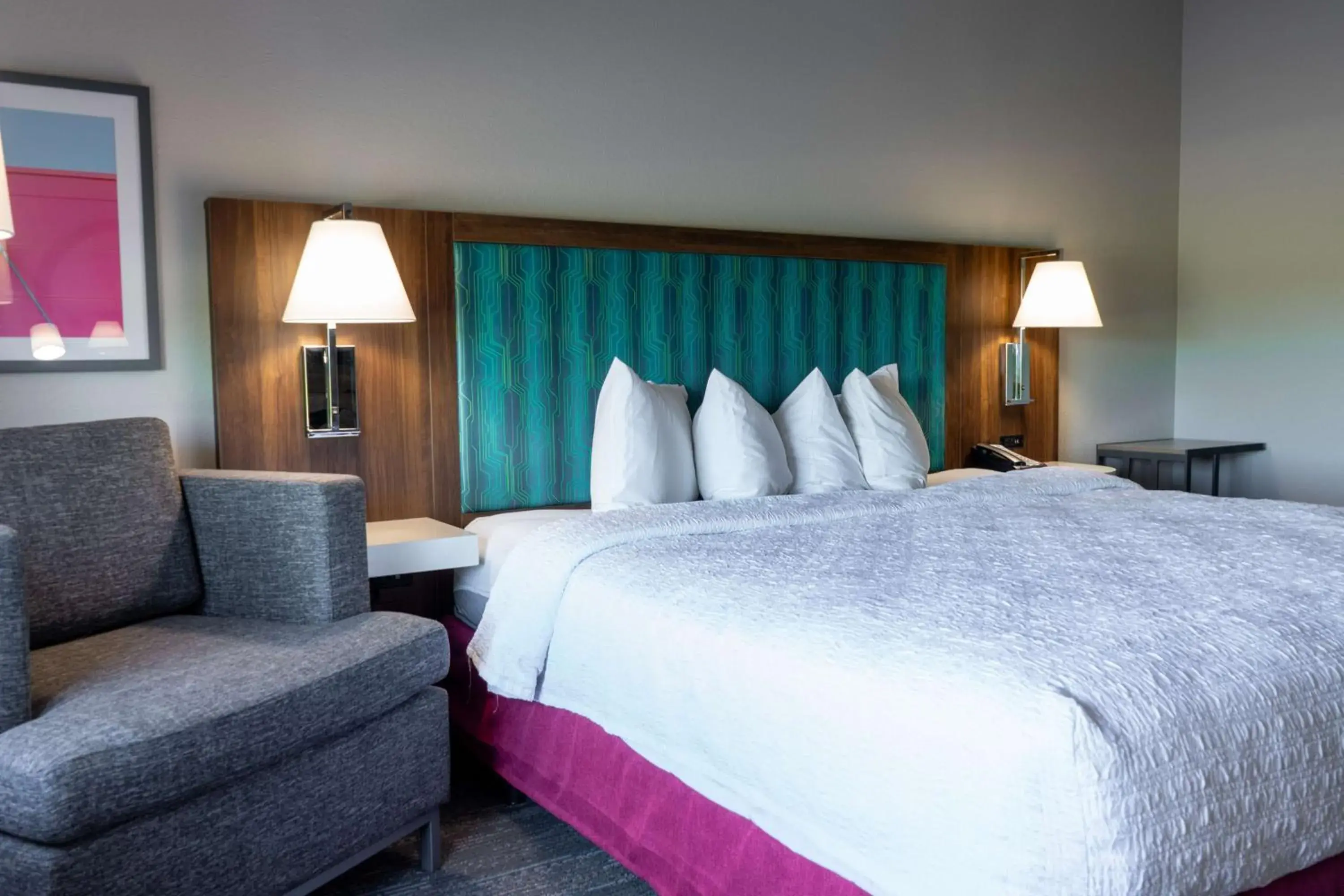 Bed in Hampton Inn Elkhorn Lake Geneva Area Bed in Hampton Inn Elkhorn Lake Geneva Area