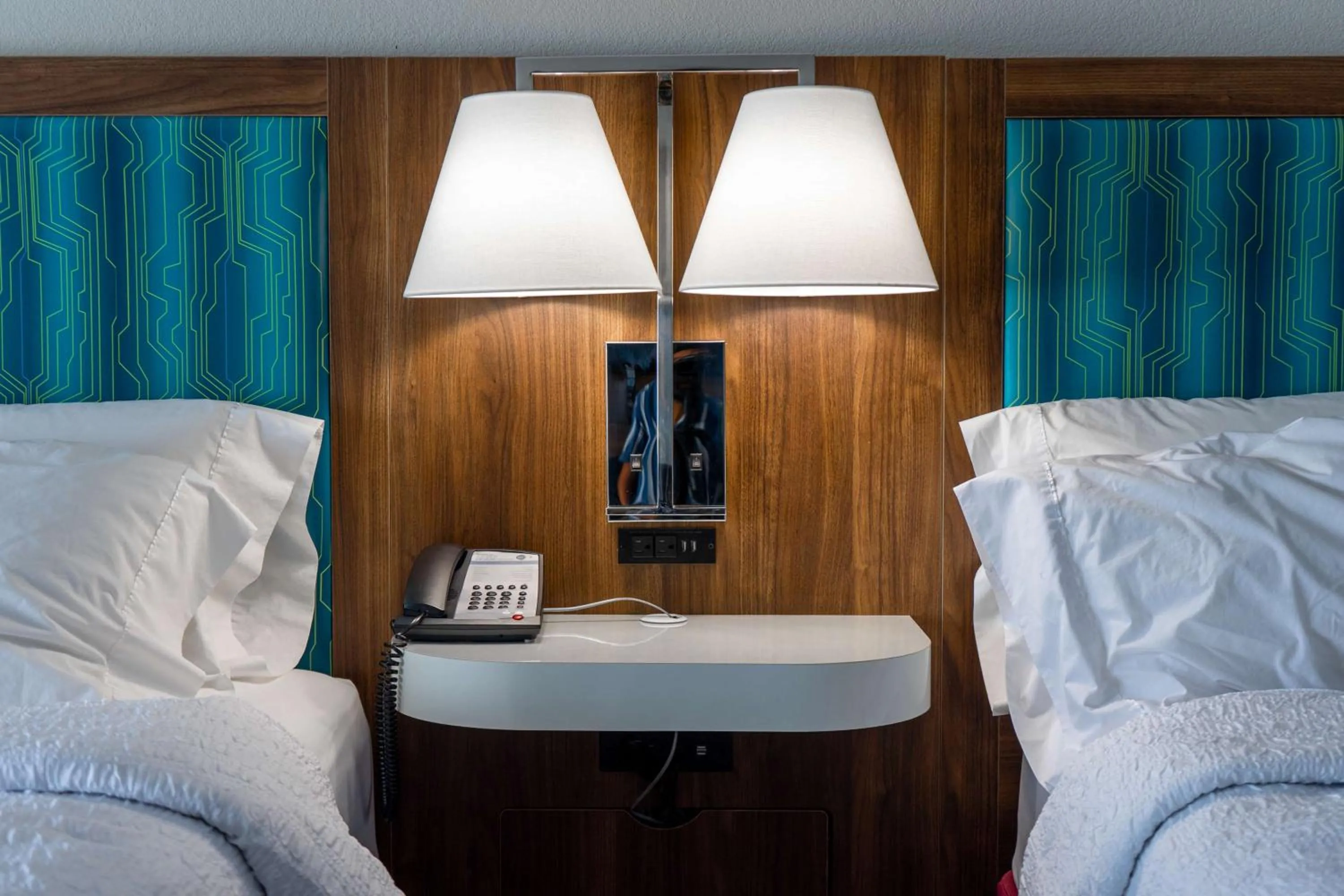 Bed in Hampton Inn Elkhorn Lake Geneva Area