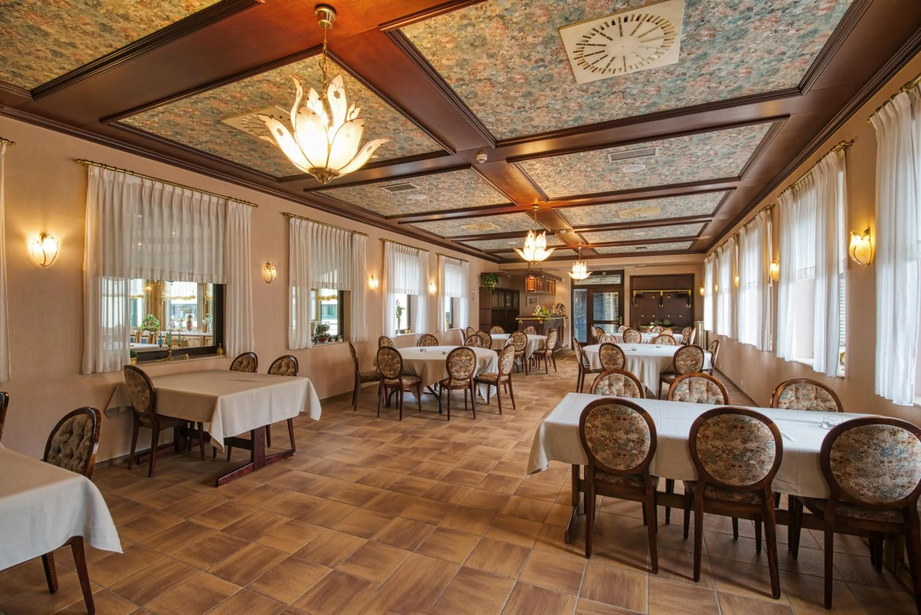 Restaurant/places to eat in Hotel Haus Tiefenbach